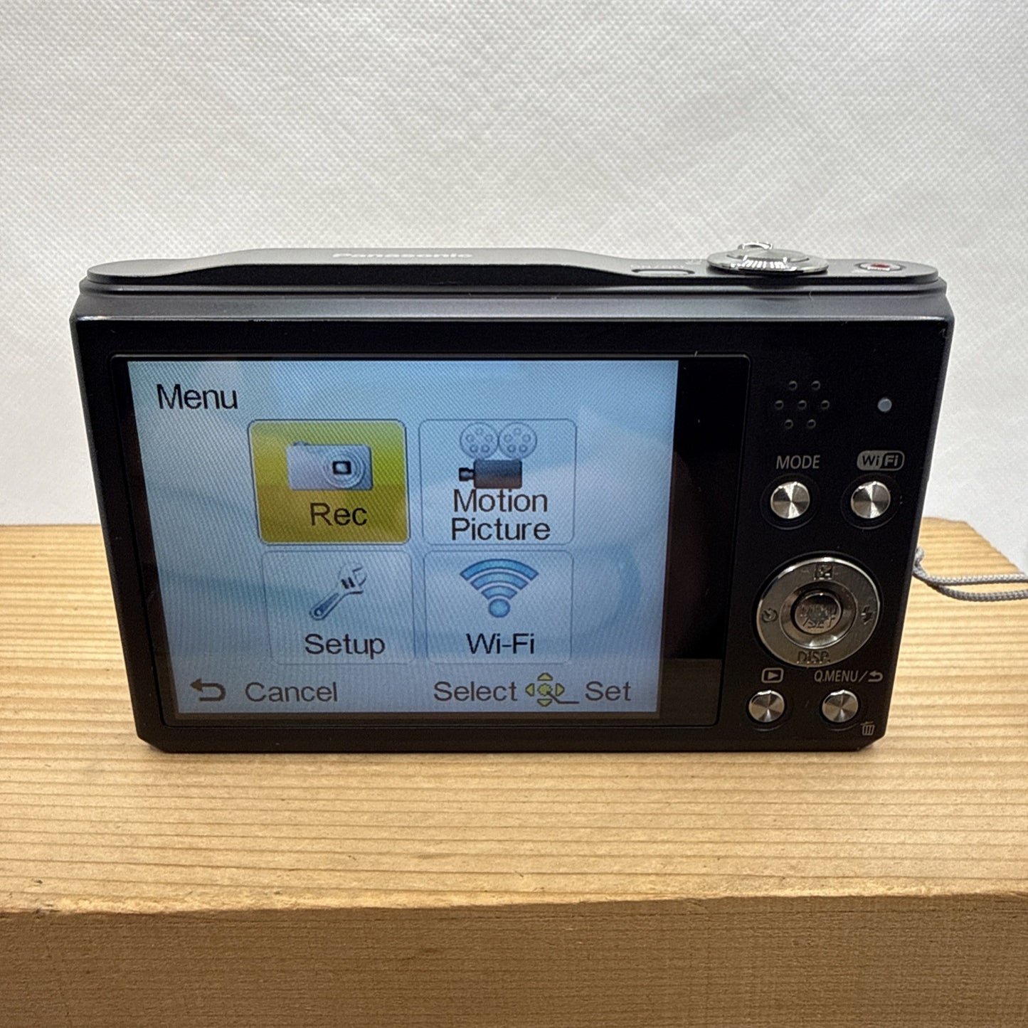 Panasonic Lumix DMC-SZ8 16MP Digital Camera WiFi Tested + Charger Battery 16GB