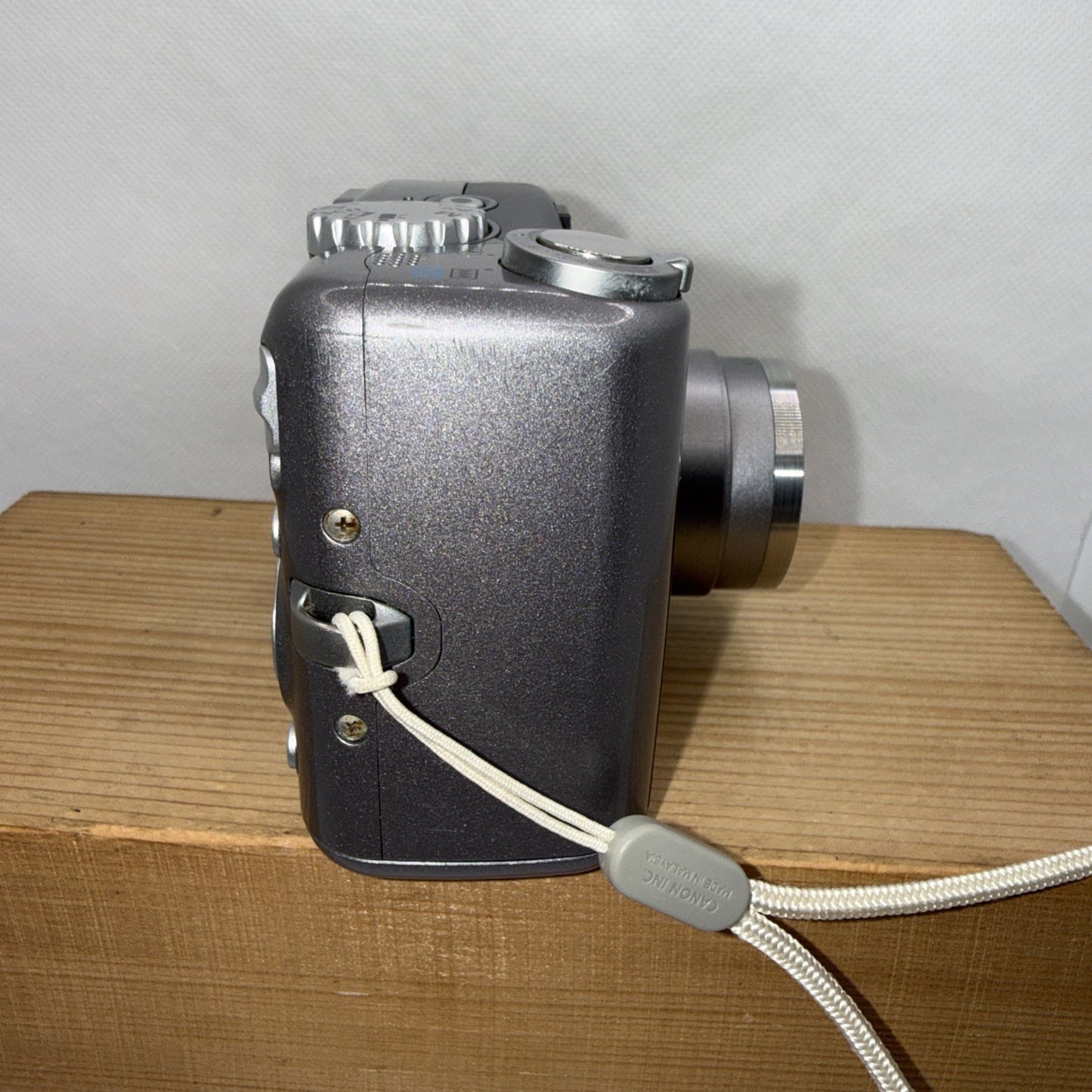 Canon PowerShot A710 Is Digital Camera 7.1mp Tested * minor screen issue* 4GB SD