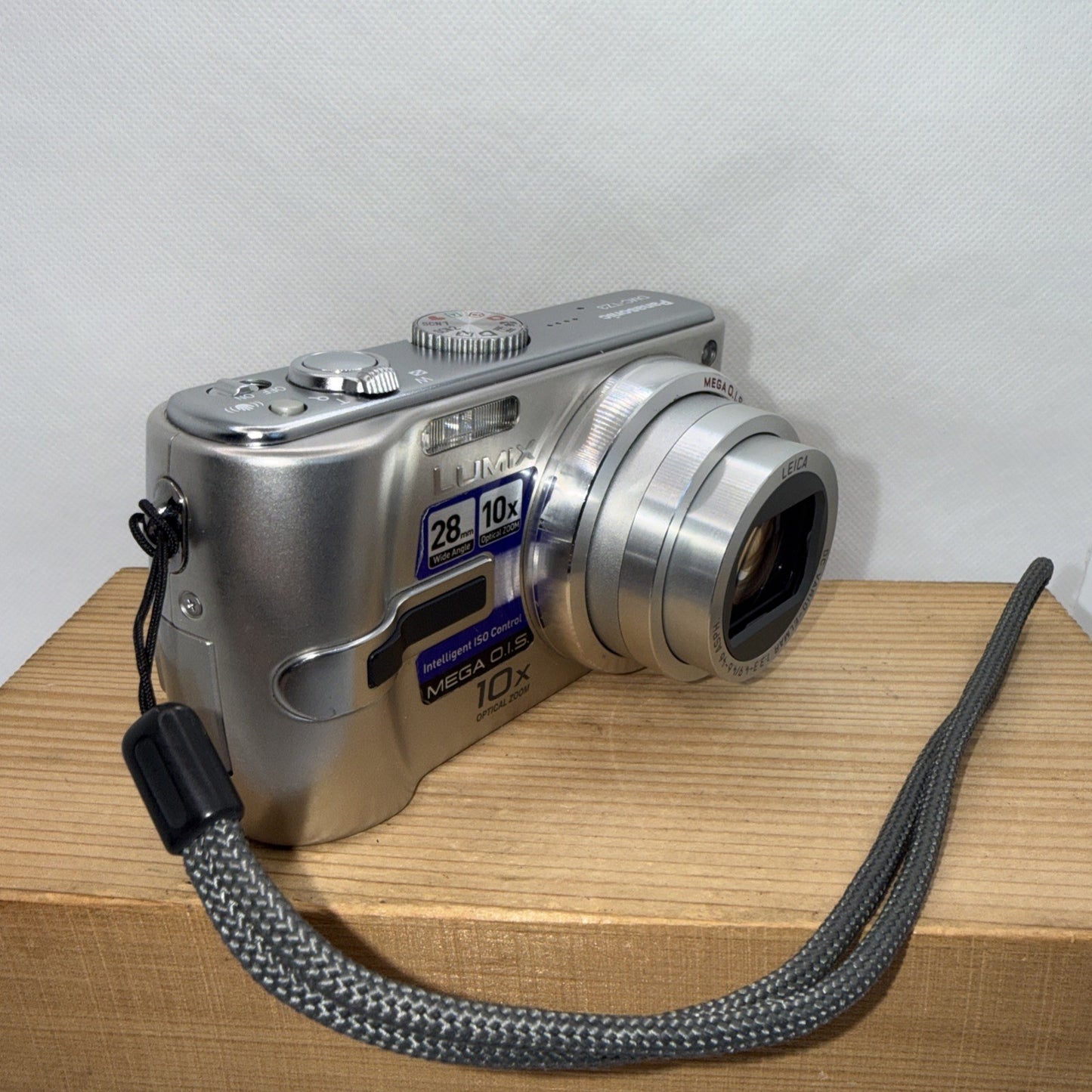 Panasonic LUMIX DMC-TZ3 7.2MP Digital Camera Tested + Charger Battery 4GB SD