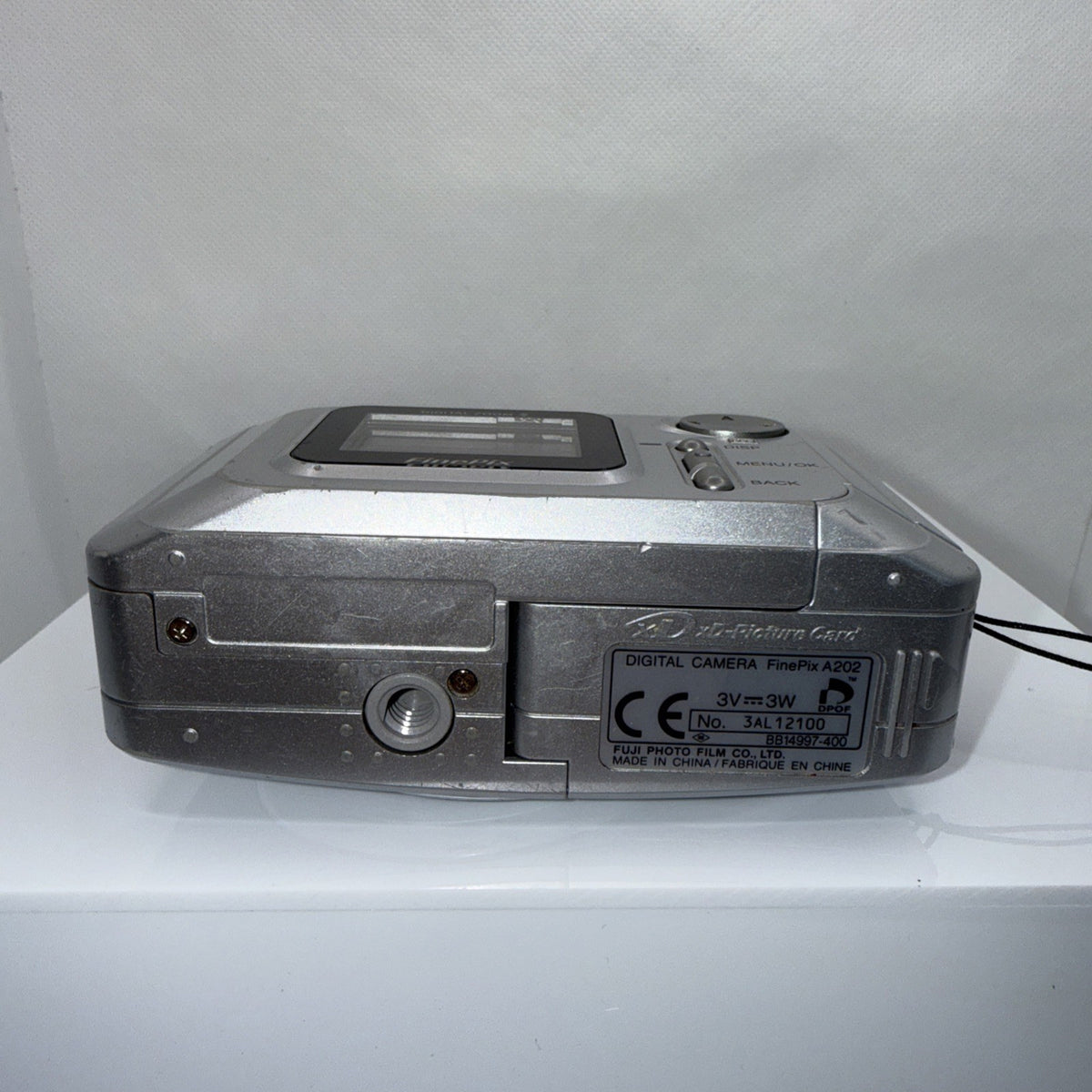 Fujifilm FinePix A202 2MP Digital Camera Tested Y2K + Charger Batteries Memory
