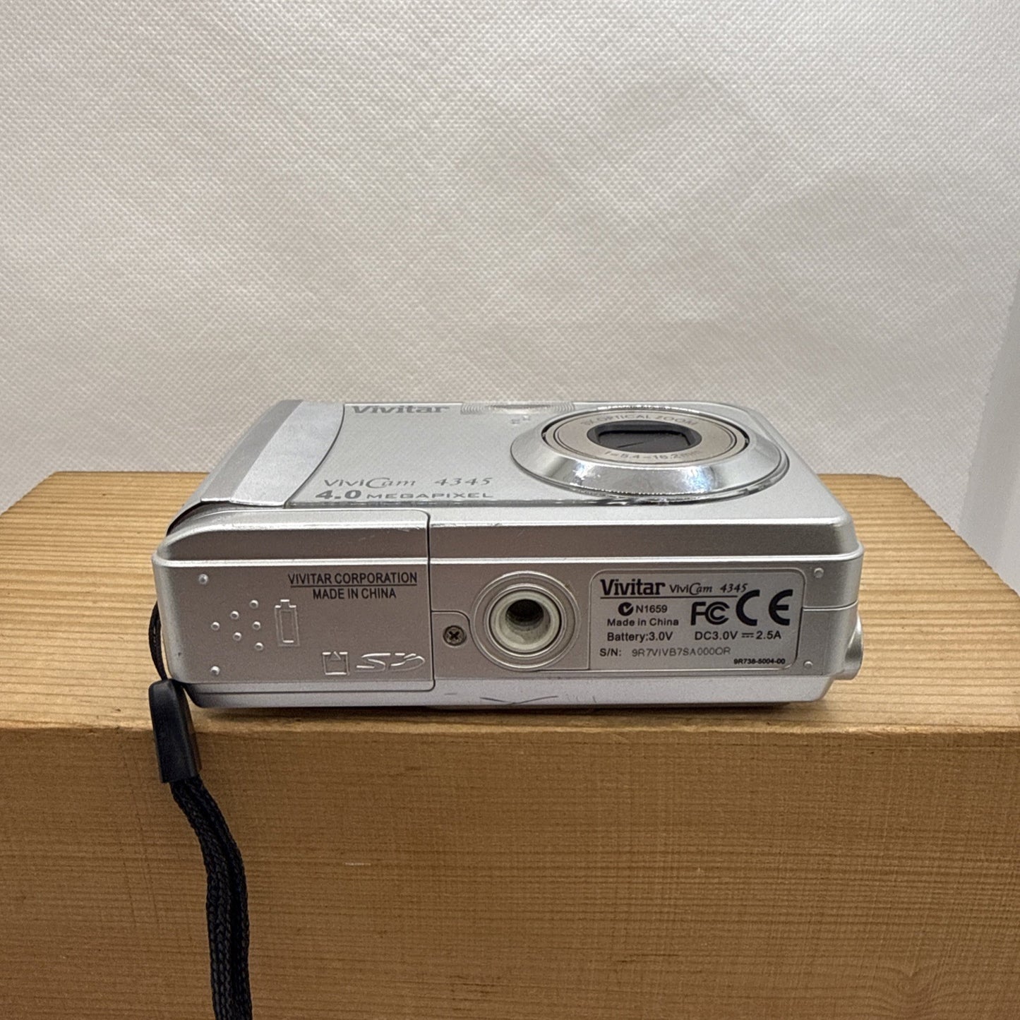 Vivitar Vivicam 4345 4MP Digital Vintage Retro Camera Tested Working + 2GB SD