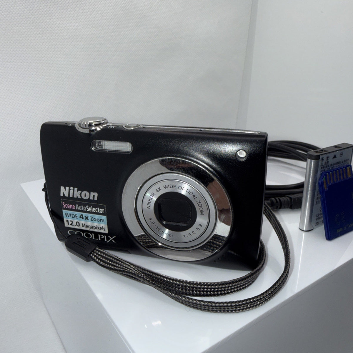 Nikon Coolpix S2500 12MP Digital Camera Tested Working + Charger Battery 16GB
