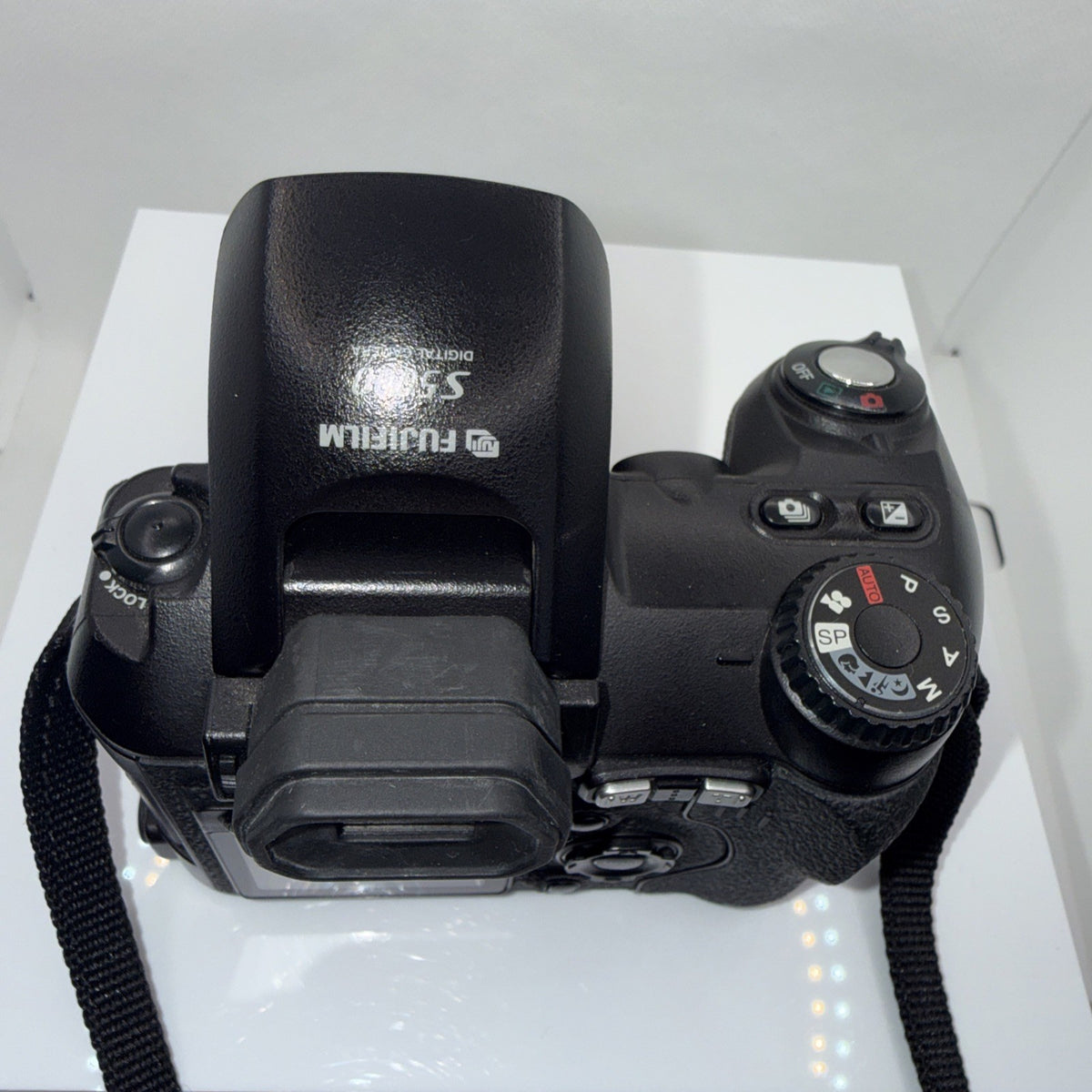 Fujifilm Finepix S5000 3MP Bridge Camera Tested + Charger Batteries XD Card