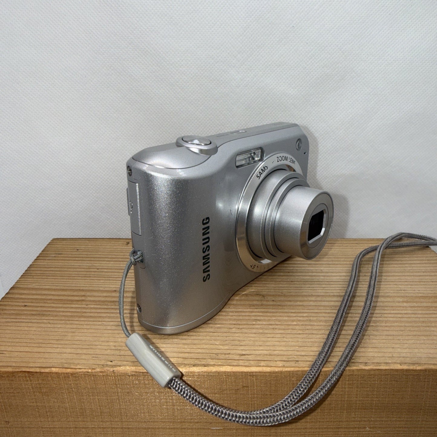 Samsung ES Series ES28 12.2MP Digital Camera Tested + 4GB SD Memory Card