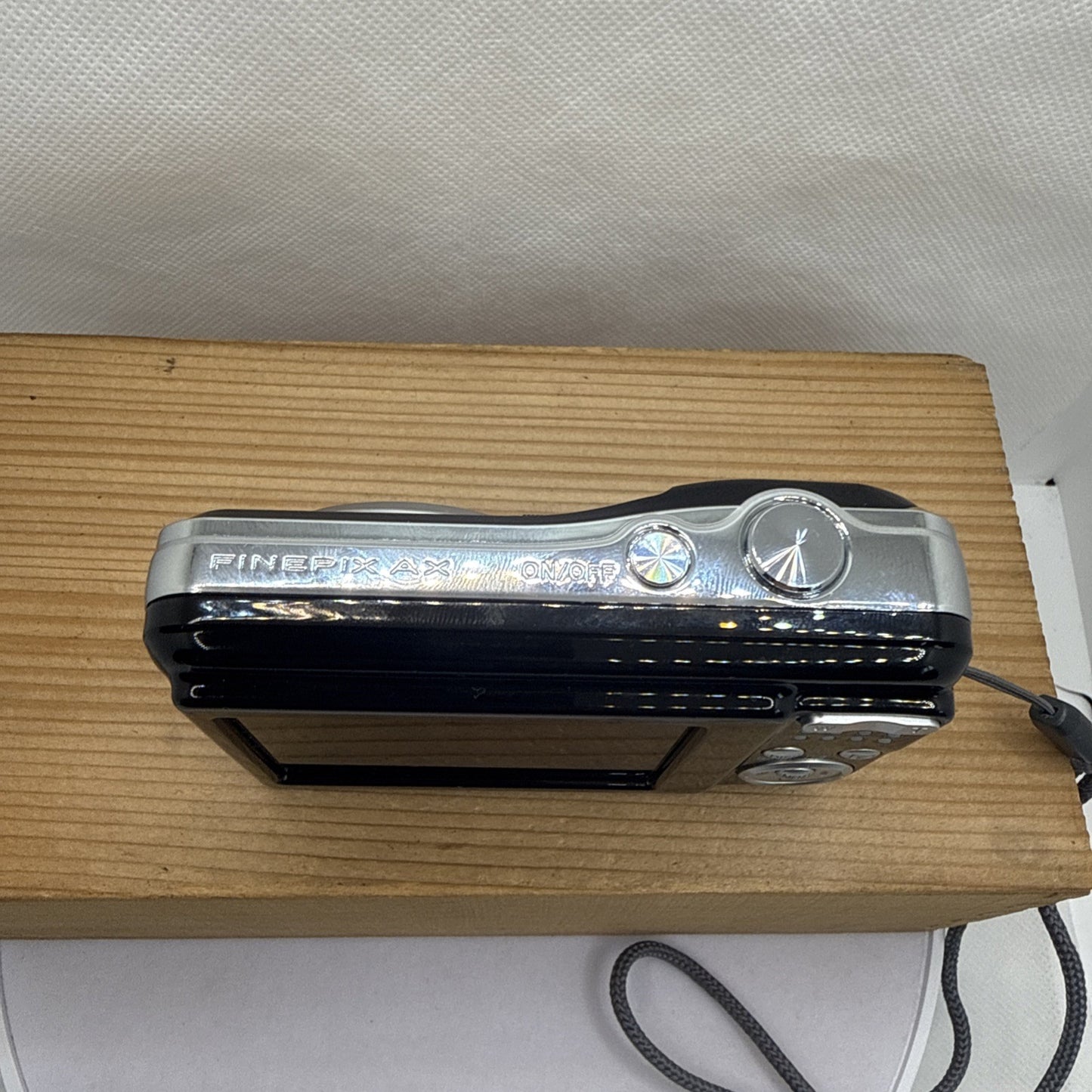 Fujifilm AX510 14MP Digital Camera Working With Some Minor Issues + Accessories