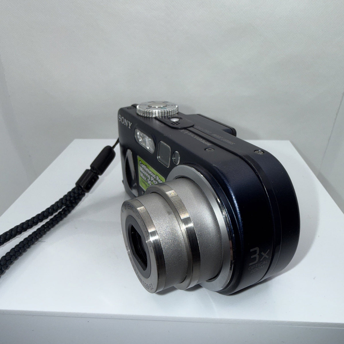 Sony Cybershot DSC-P12 5MP Digital Camera Tested + Charger Battery Memory