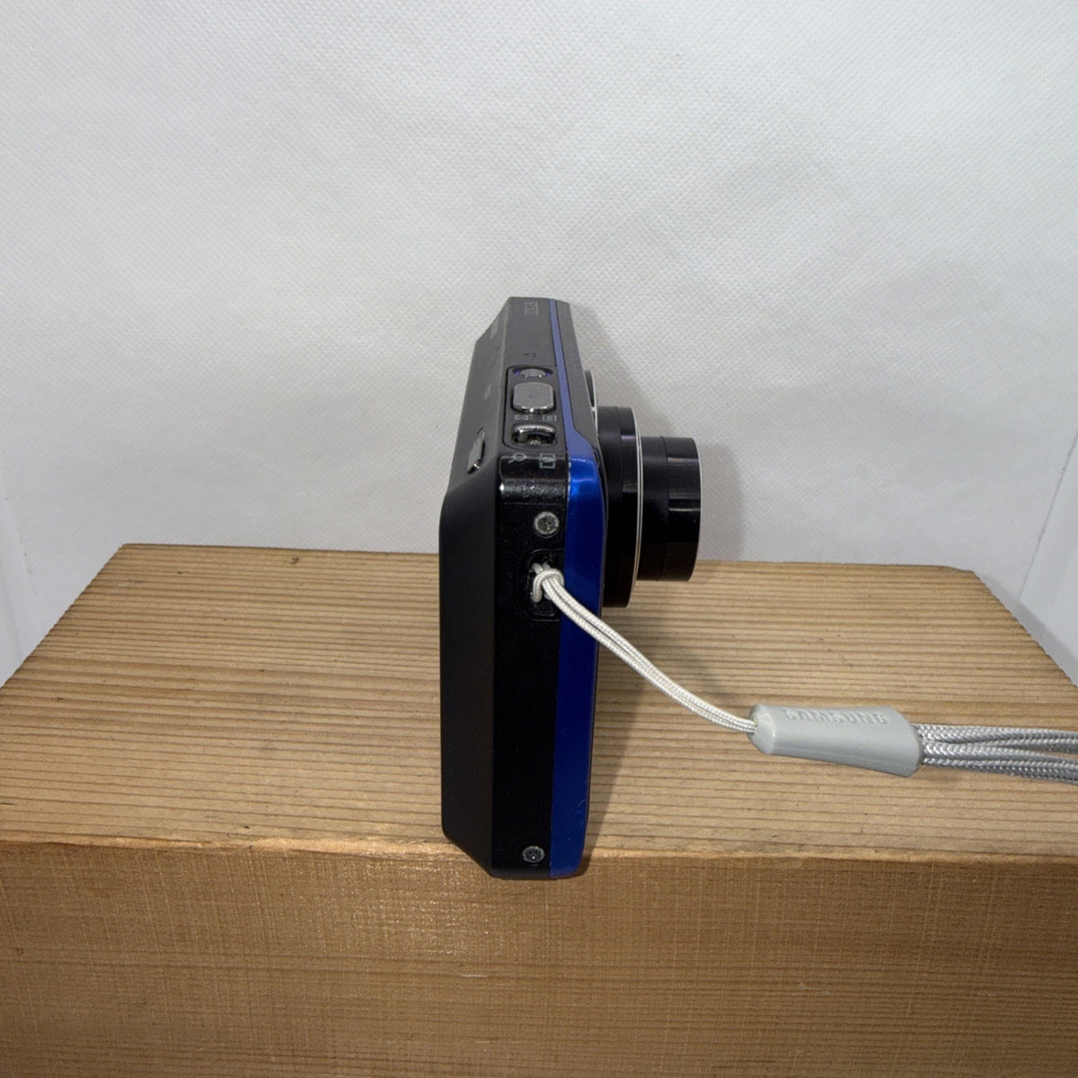Samsung ST500 12.2MP Digital Camera Tested + Charger Battery 2GB Micro SD Card