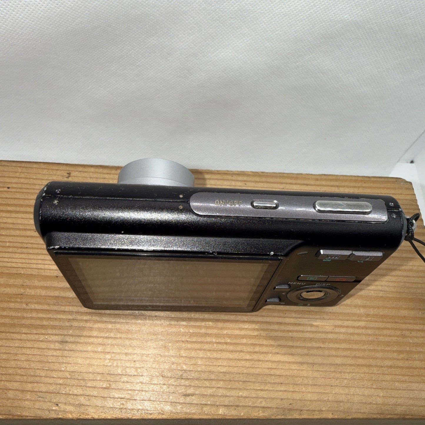 Casio Exilim EX-Z70 7.2MP 3x Zoom Digital Camera Tested + Charger Battery 4GB SD