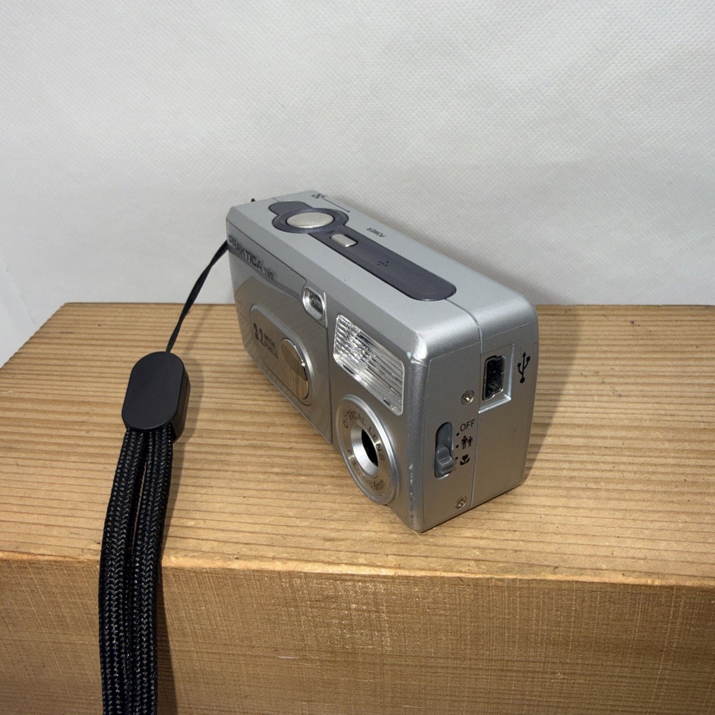 Praktica Mini 3.2MP Intro Compact Digital Camera Tested Working + 256MB SD Card