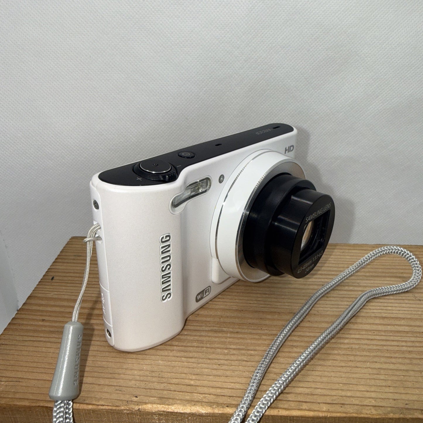 Samsung WB30F Smart Wifi 16.2MP Digital Camera Boxed Tested + Accessories