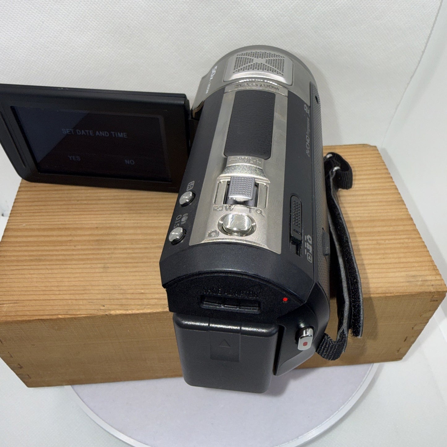 Panasonic HC-V720 Digital Video Camera Tested 46x i.Zoom Hybrid O.I.S + Bundle