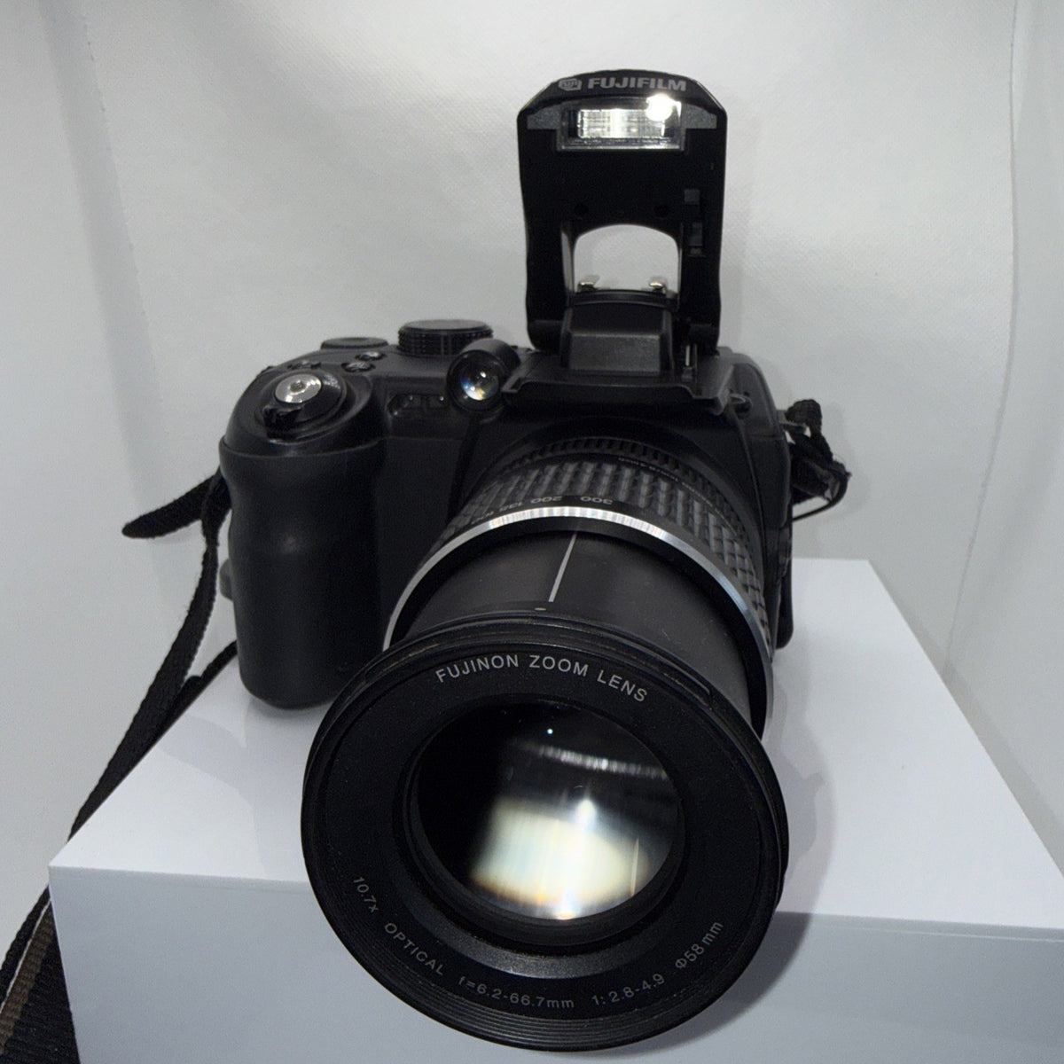 Digital Bridge Camera Fujifilm FinePix S9500 9MP Tested + Charger Batteries 2GB