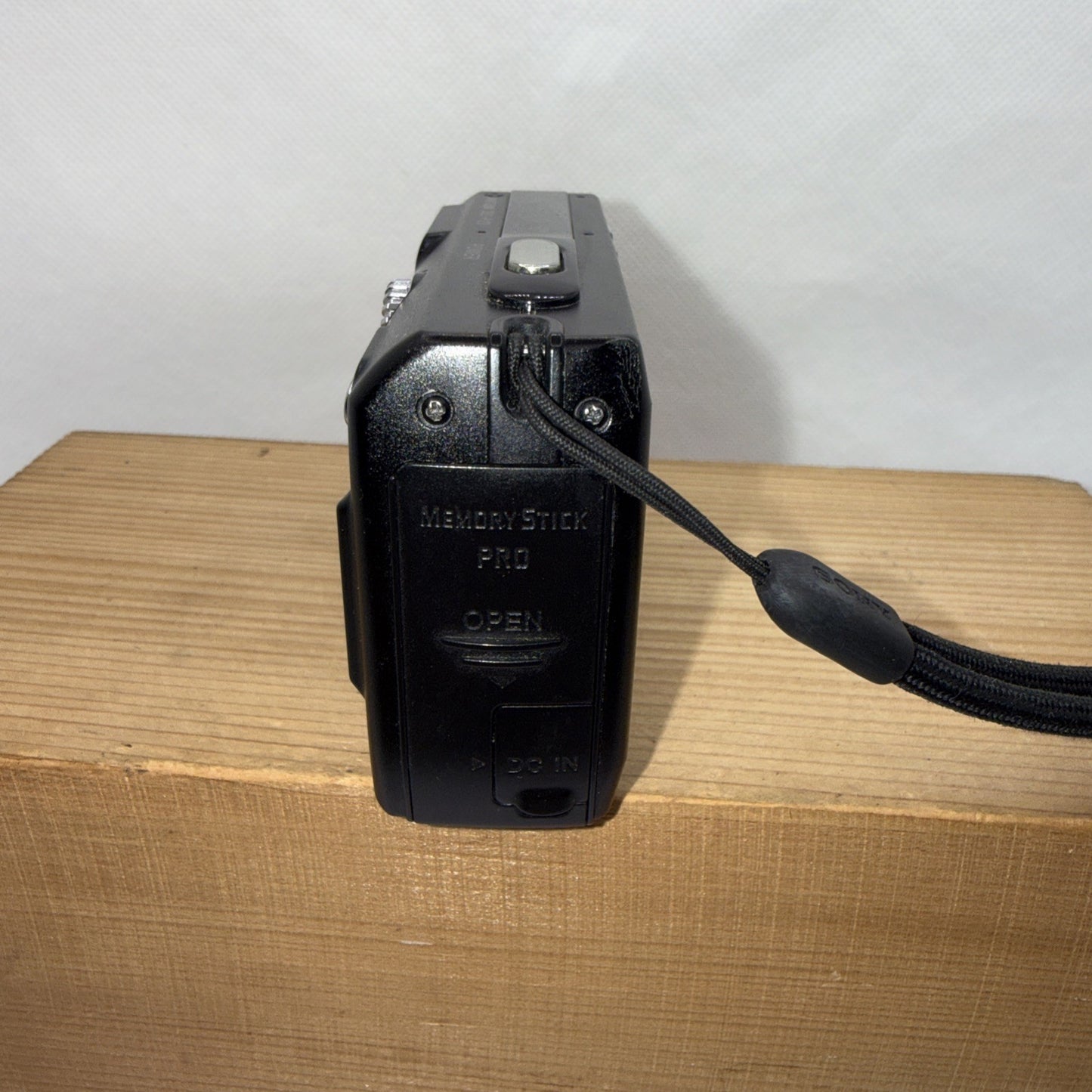 Sony Digital Camera Cybershot DSC-P120 5.1MP Tested + Charger Battery Memory
