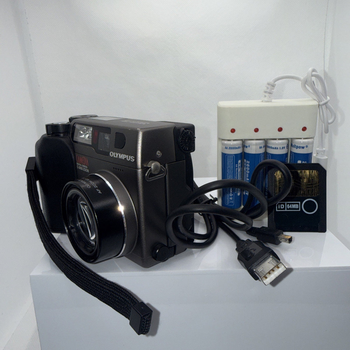 Retro Digital Camera Olympus Camedia C-3000 Zoom 3.3MP Tested Full Kit Working