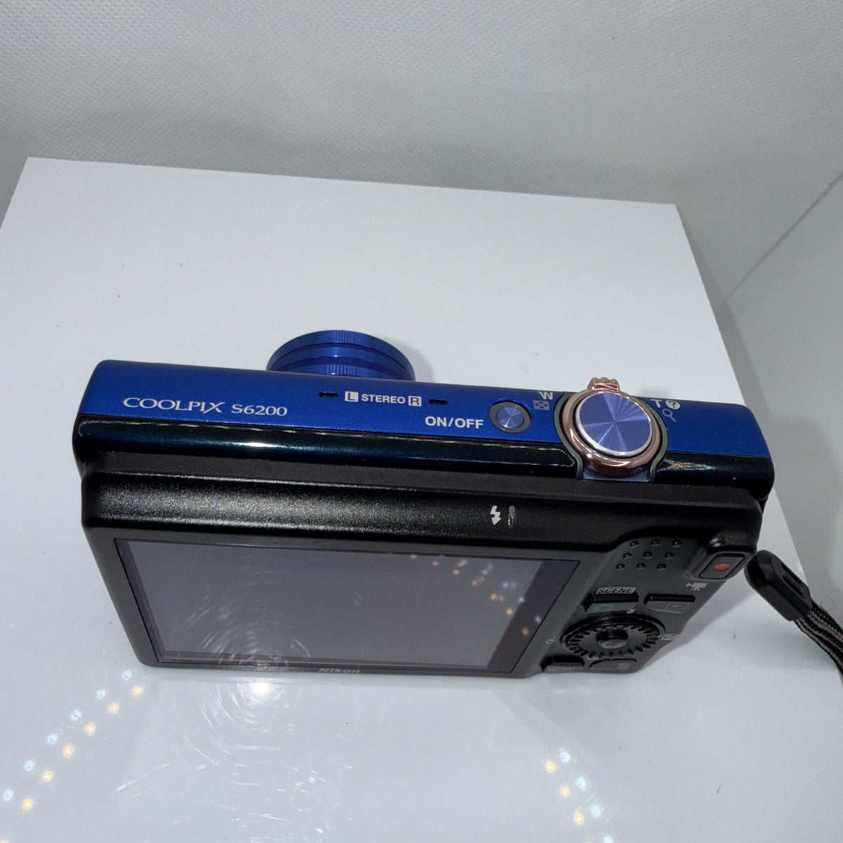Digital Camera Nikon Coolpix S6200 16.2MP Blue Tested + Charger Battery 16GB SD