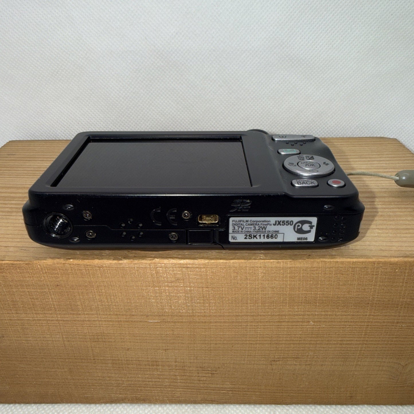 Fujifilm Finepix JX550 Digital Camera 16MP Tested Working + Charger Battery 16GB8