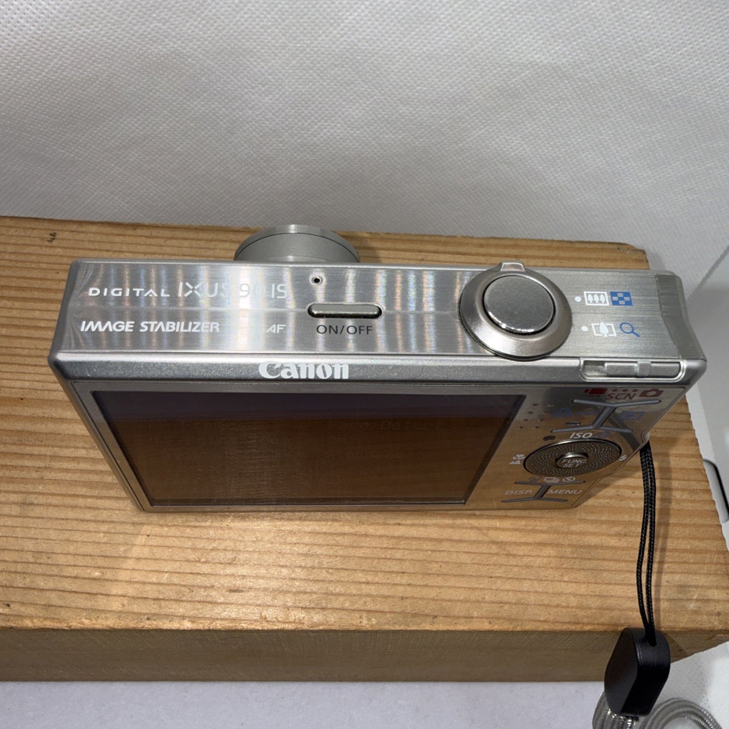 Canon IXUS 90 IS PowerShot 10MP Digital Camera Tested + Charger Battery 4GB SD