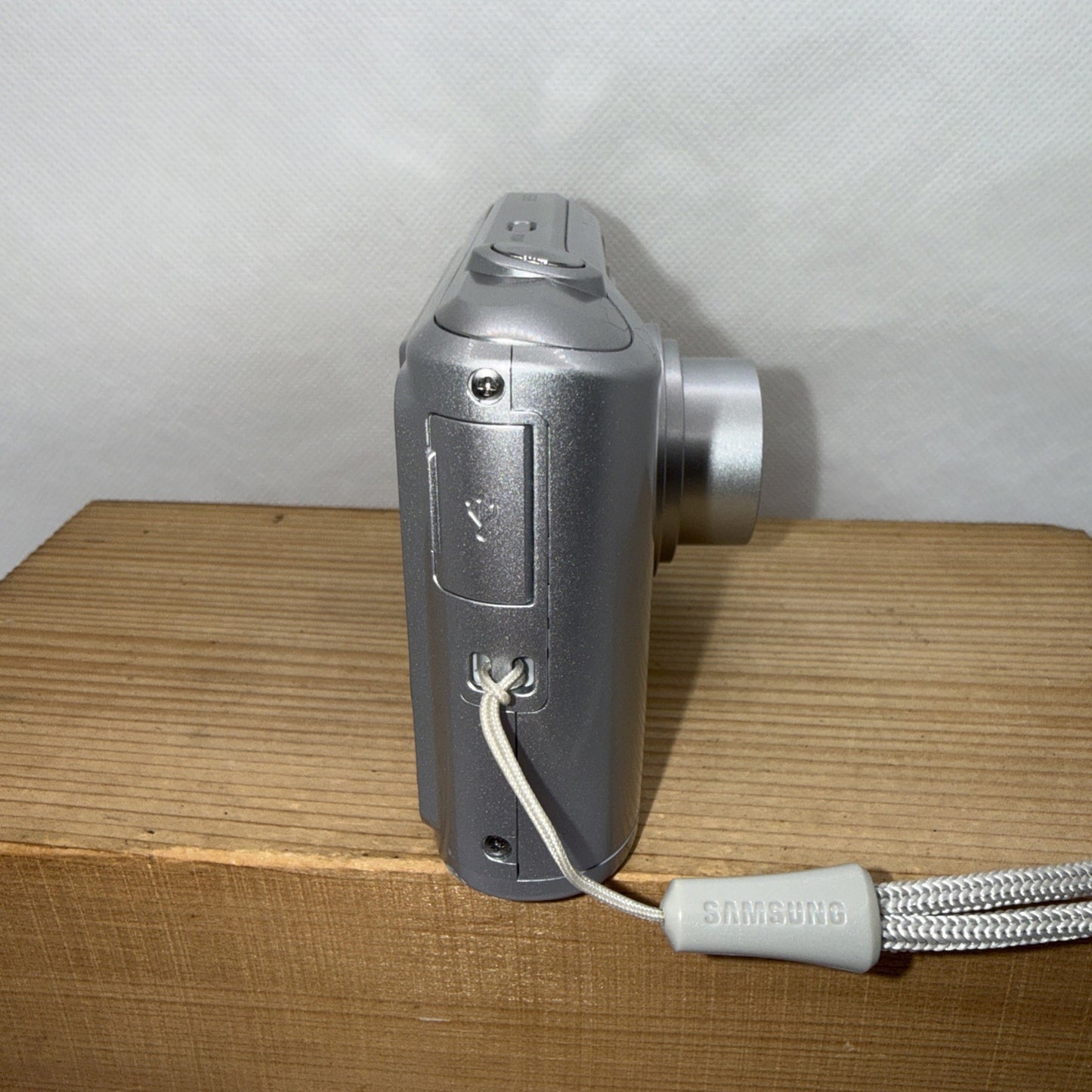 Samsung Digital Camera ES28 12.2MP Silver Tested