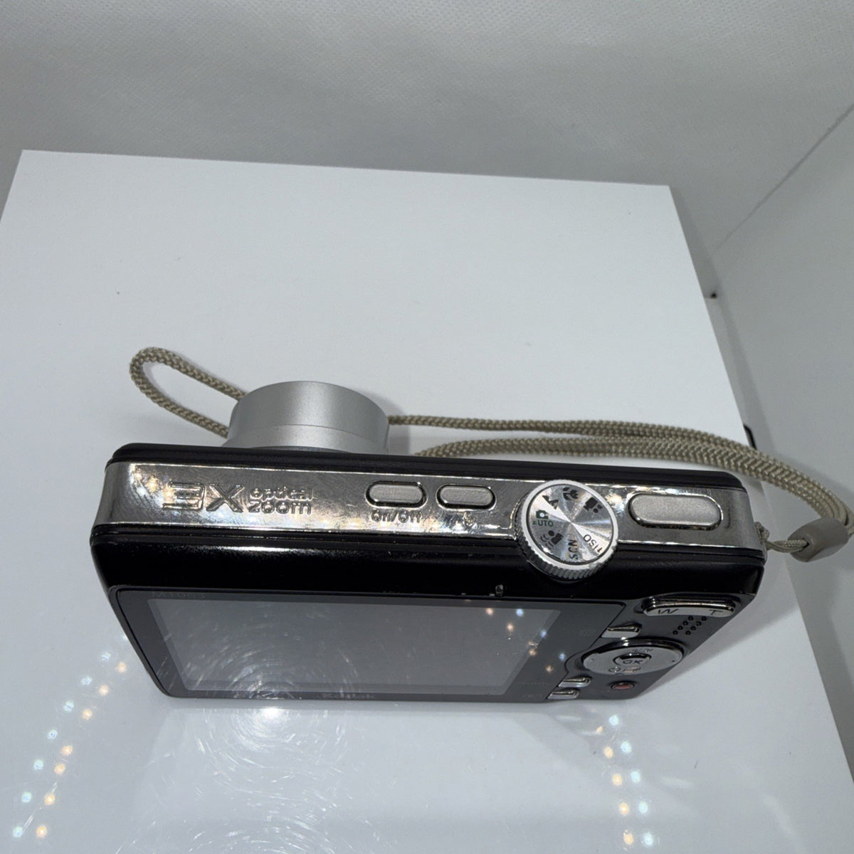Kodak EasyShare M1063 10.3MP Digital Camera Tested + Charger Battery 4GB SD