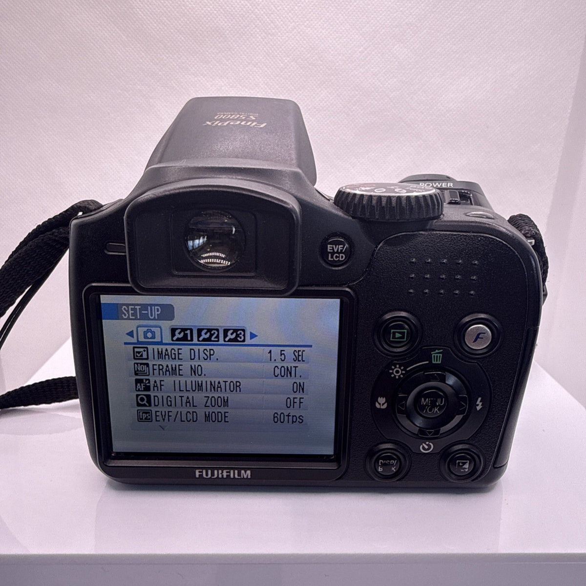 Digital Bridge Camera Fujifilm FinePix S5800 8MP Tested + Charger Batteries 4GB