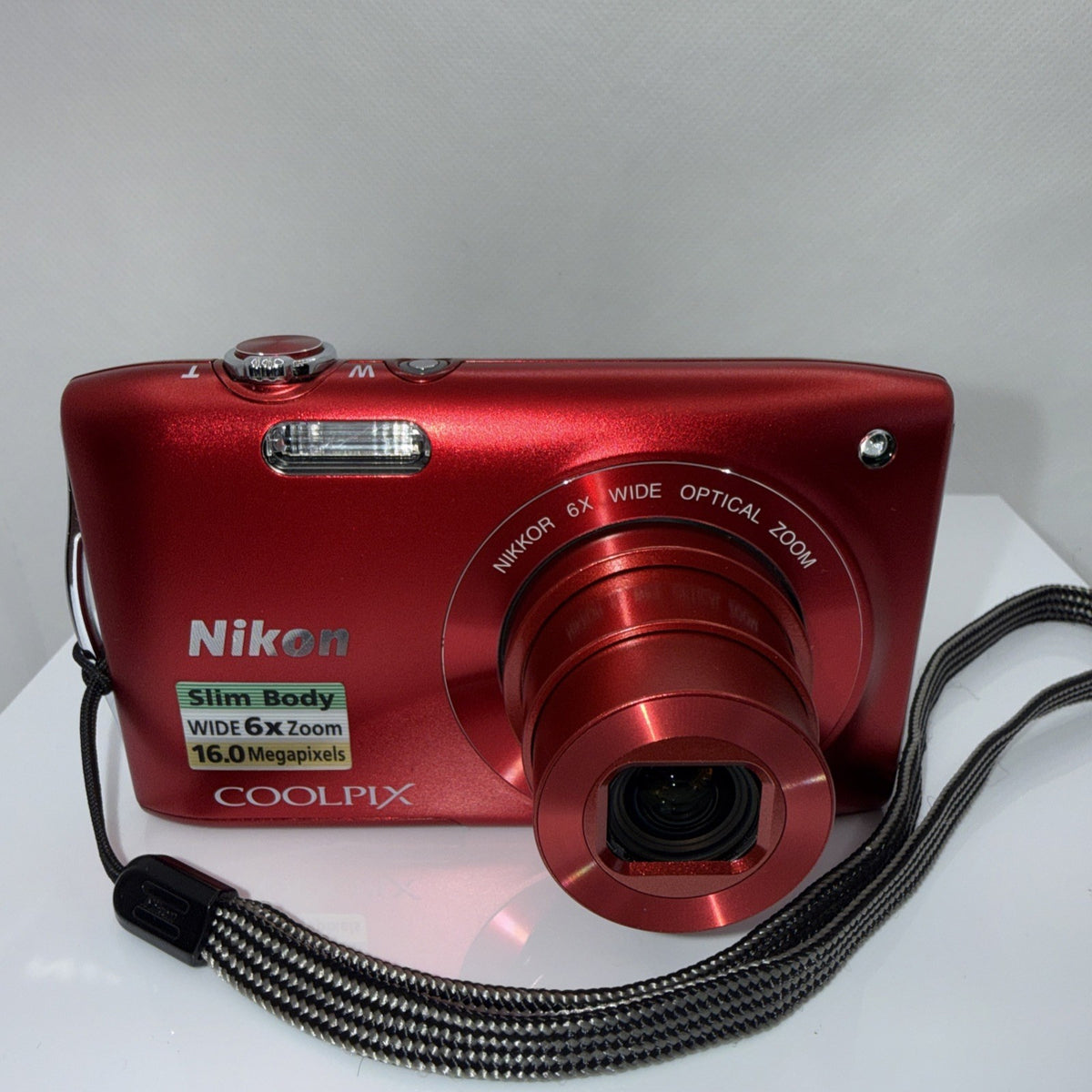 Nikon Coolpix S3200 Digital Camera 16GB Working + Charger Battery 32GB Case Mint