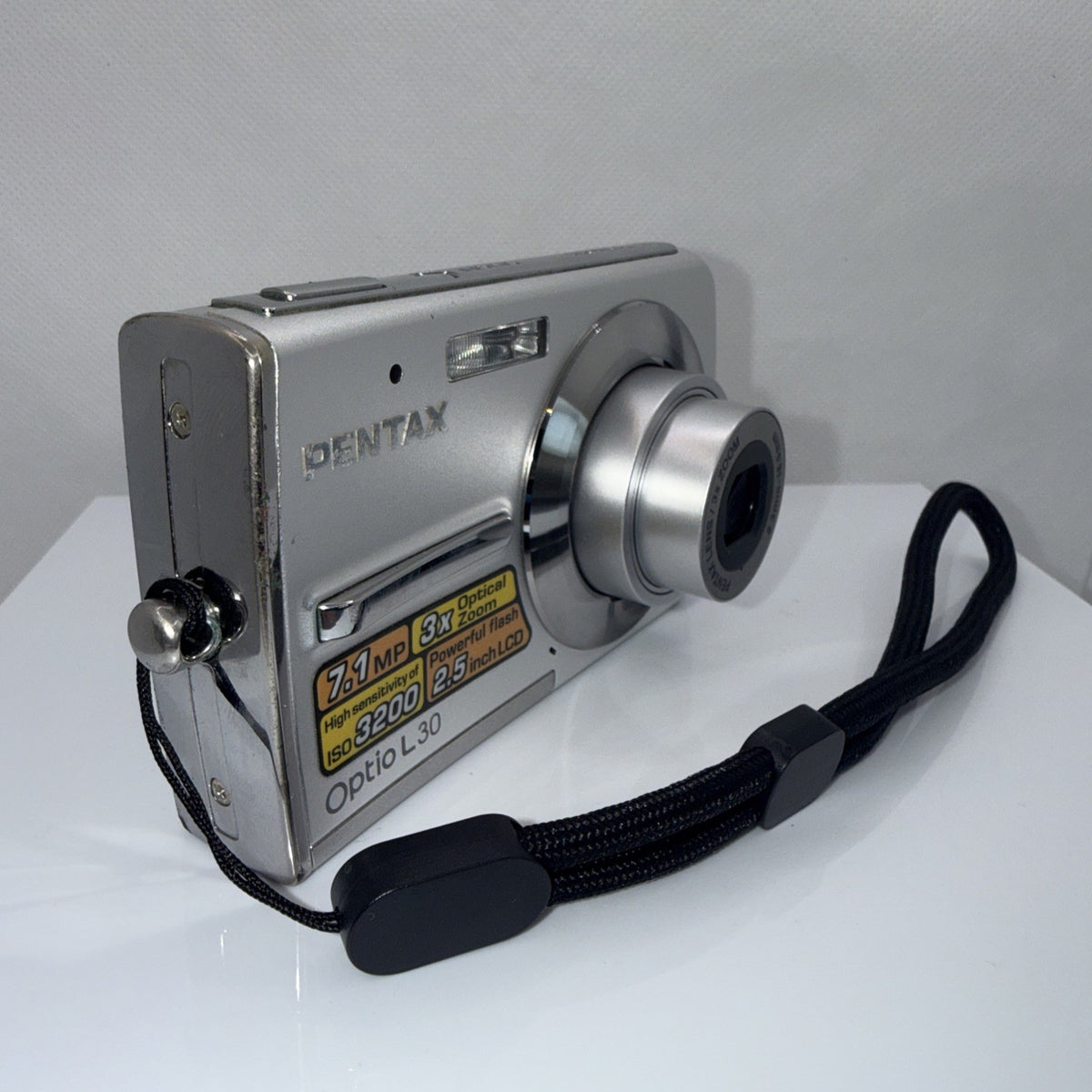 Digital Camera Pentax Optio L30 7.1MP Tested Boxed + Charger Battery 4GB