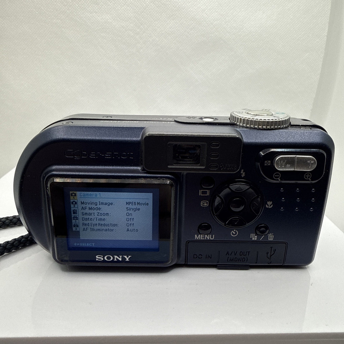 Sony Cybershot DSC-P12 5MP Digital Camera Tested + Charger Battery Memory