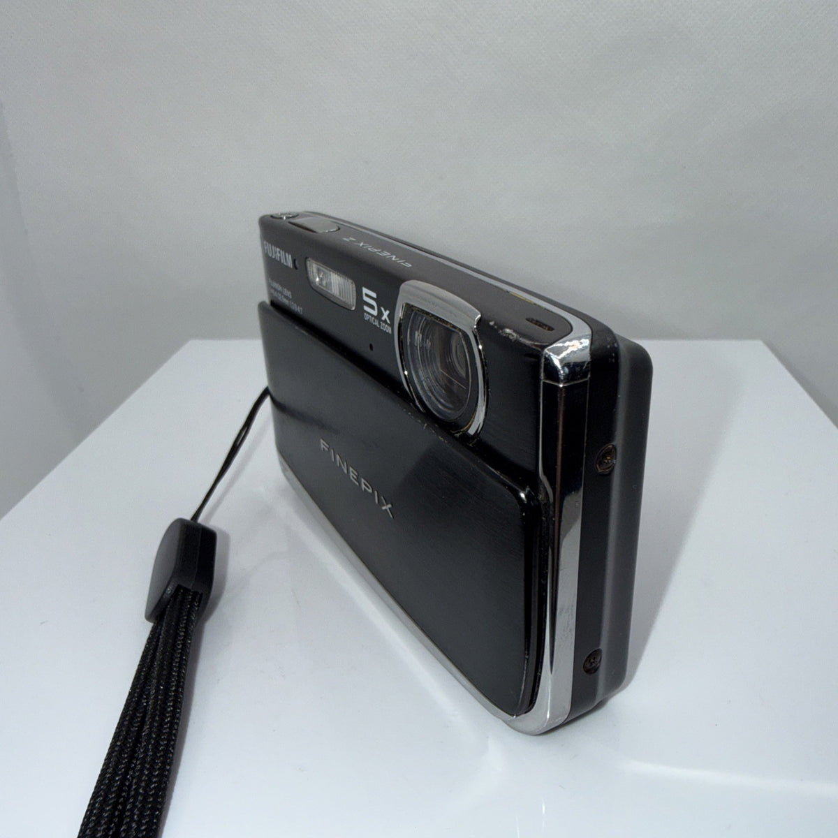 Fujifilm FinePix Z70 12.2MP Digital Camera Tested + Charger Battery 4GB SD Card