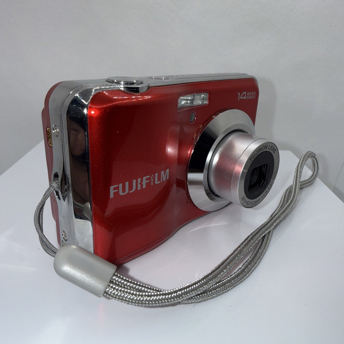 Fujifilm Digital Camera FinePix AV220 14.0MP Red Tested Boxed Full Kit Ready
