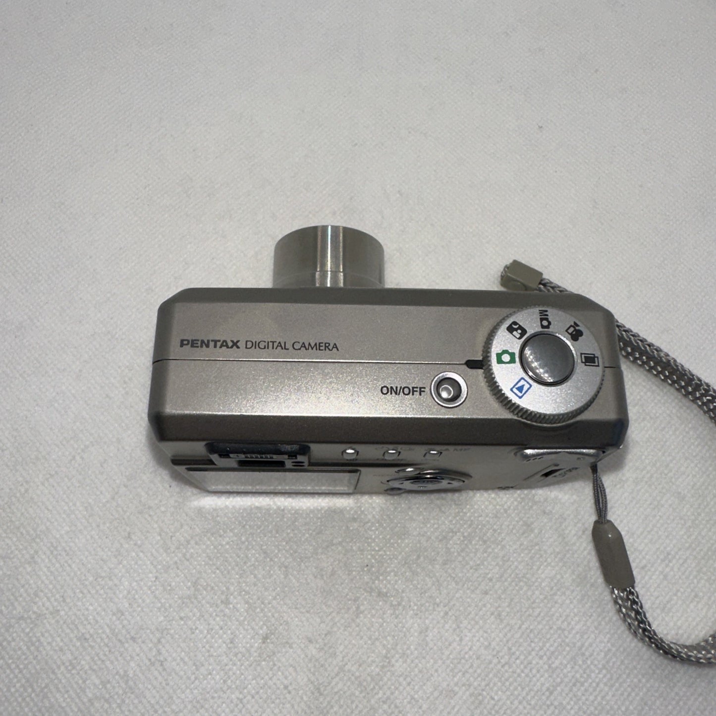 Vintage Pentax Optio 430 4MP Digital Camera Tested Plus Charger Battery Memory5