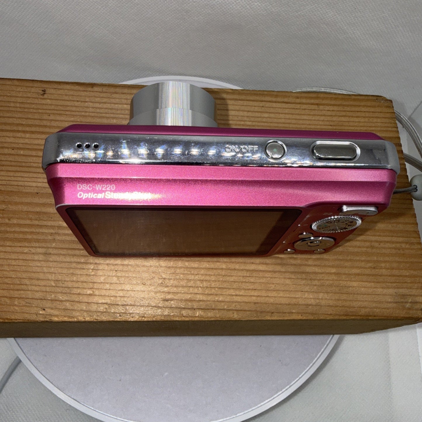 Sony Cybershot W220 Pink Digital Camera 12.1MP Tested + Charger Battery Memory
