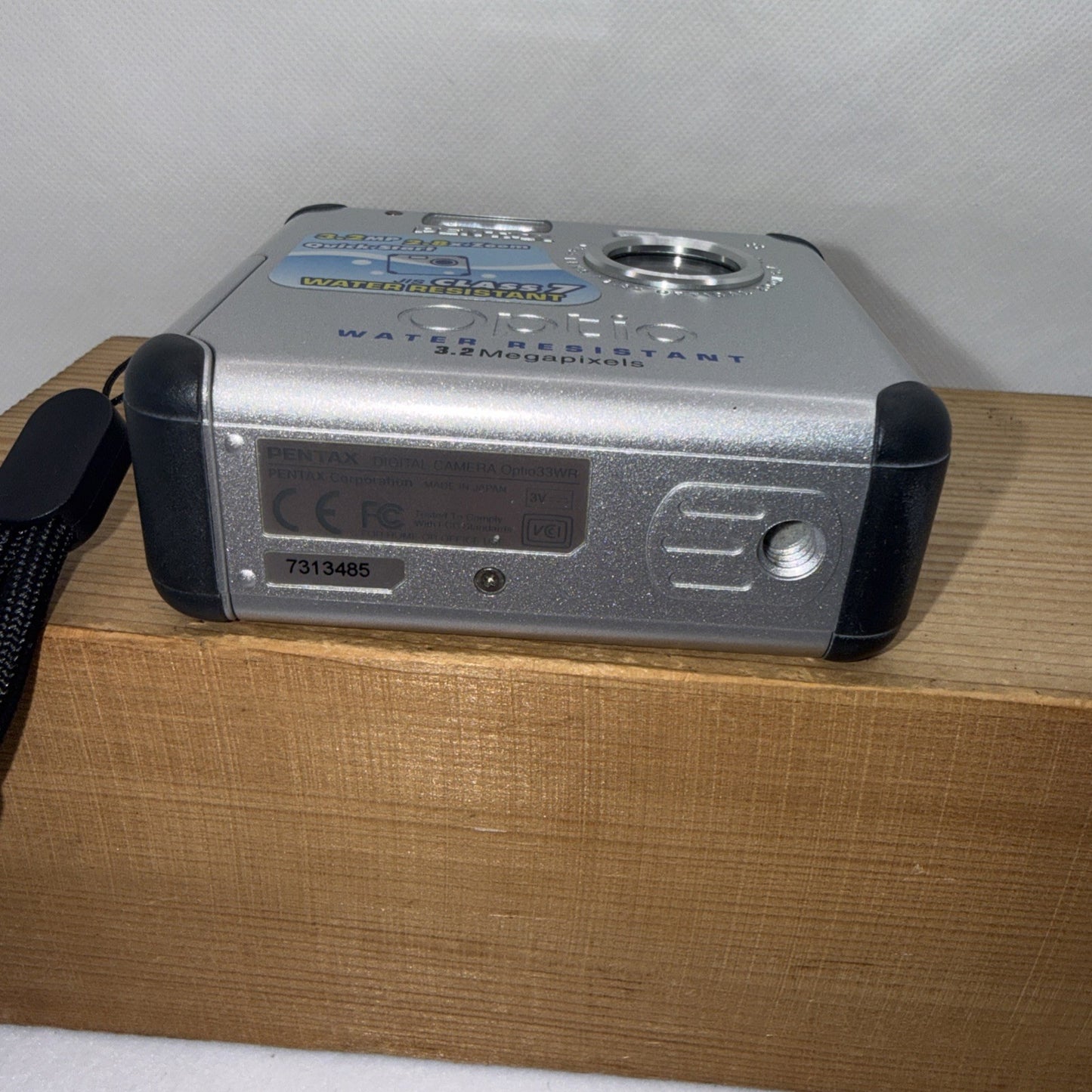 Pentax Underwater Digital Camera Optio 33WR 3.2MP Tested Working + 2GB SD