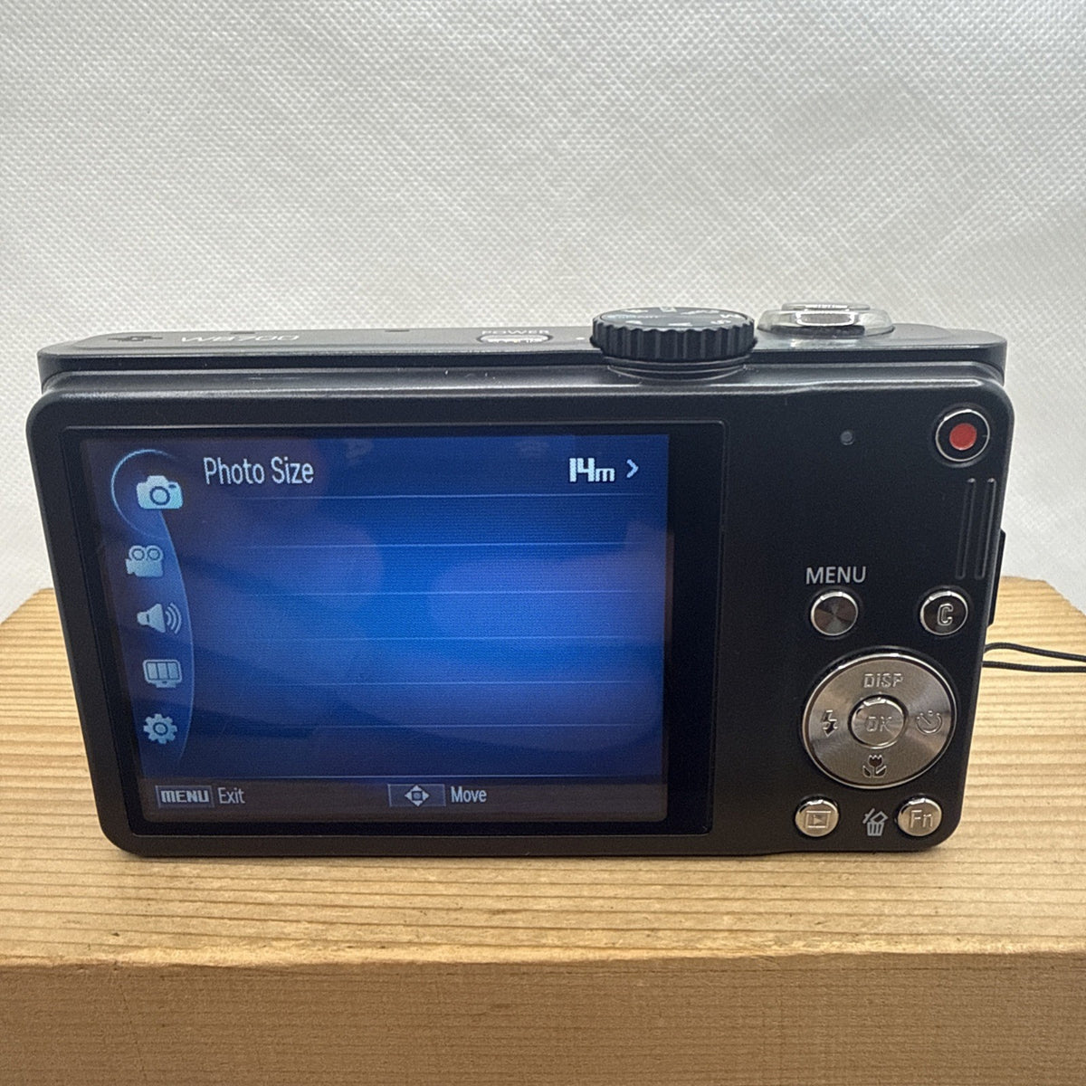 Samsung WB700 14.2MP Digital Camera Tested Working + Charger Battery 4GB SD
