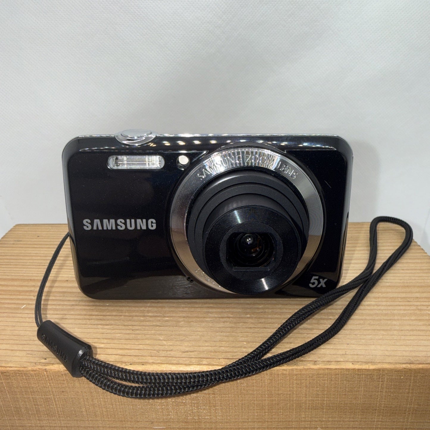 Samsung ES80 Compact Digital Camera 14.2MP Tested + Charger Battery 4GB SD Card