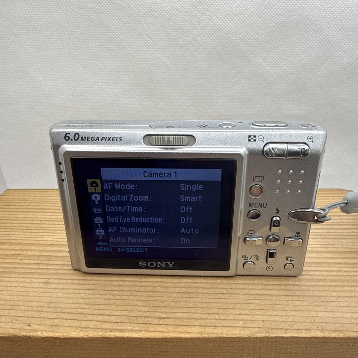 Sony Cyber-shot DSC-T9 Digital Camera 6MP Tested + Charger Battery Memory
