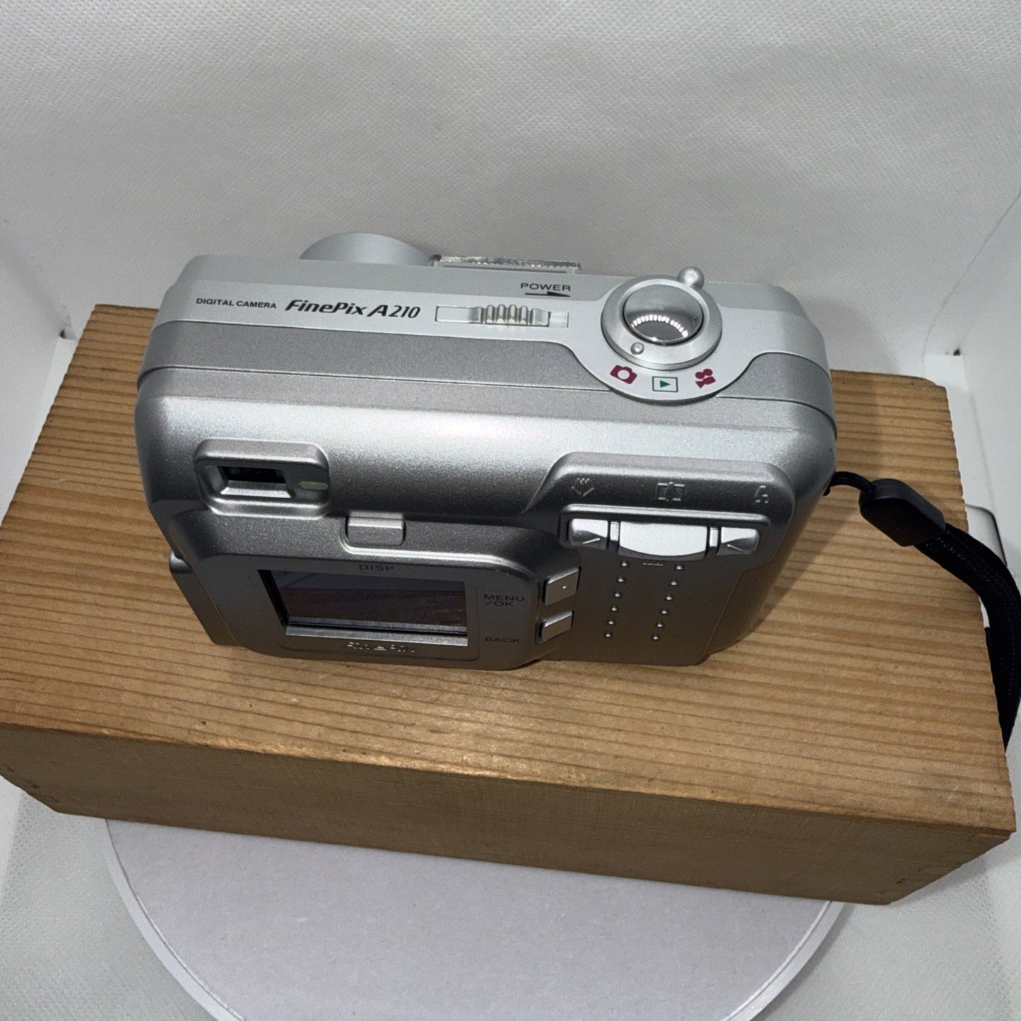 Fujifilm FinePix A210 3.2MP Digital Camera Tested Working + XD Card And Reader