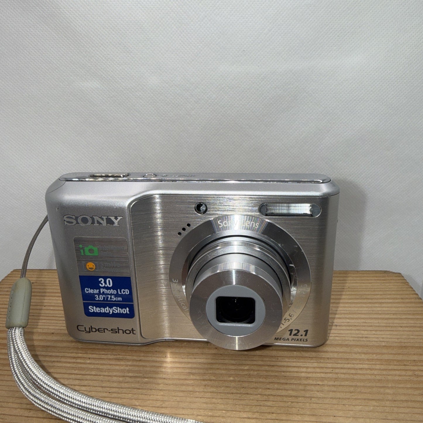 Sony Cyber-shot DSC-S2100 12.1MP Digital Camera Tested + 4GB SD Memory Card