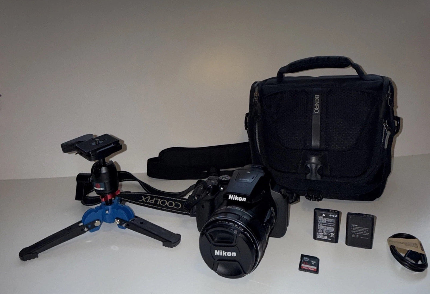 Nikon Coolpix P900 16MP Digital Camera 83x Optical Zoom + Manbily + Benro VGC