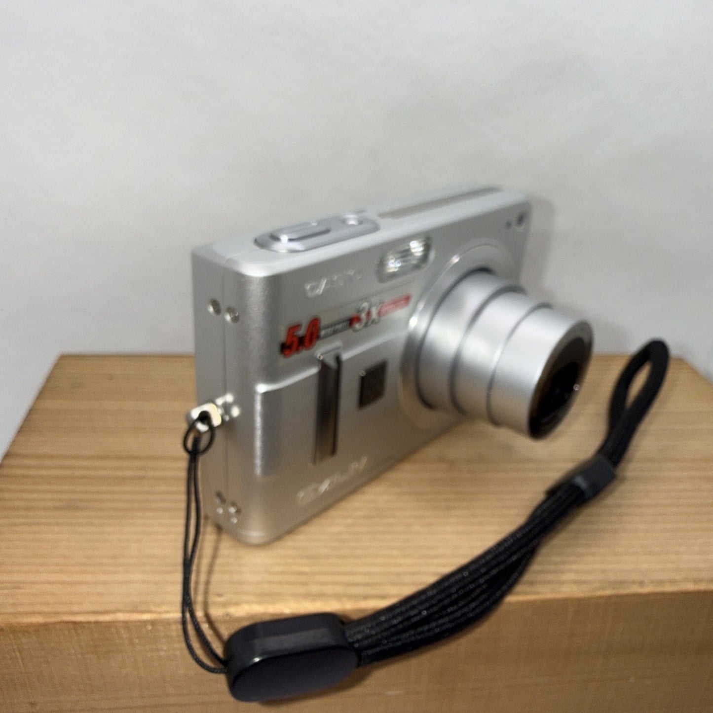 Casio Exilim EX-Z57 5MP Metal Digital Camera Tested + Charger Battery SD & Case