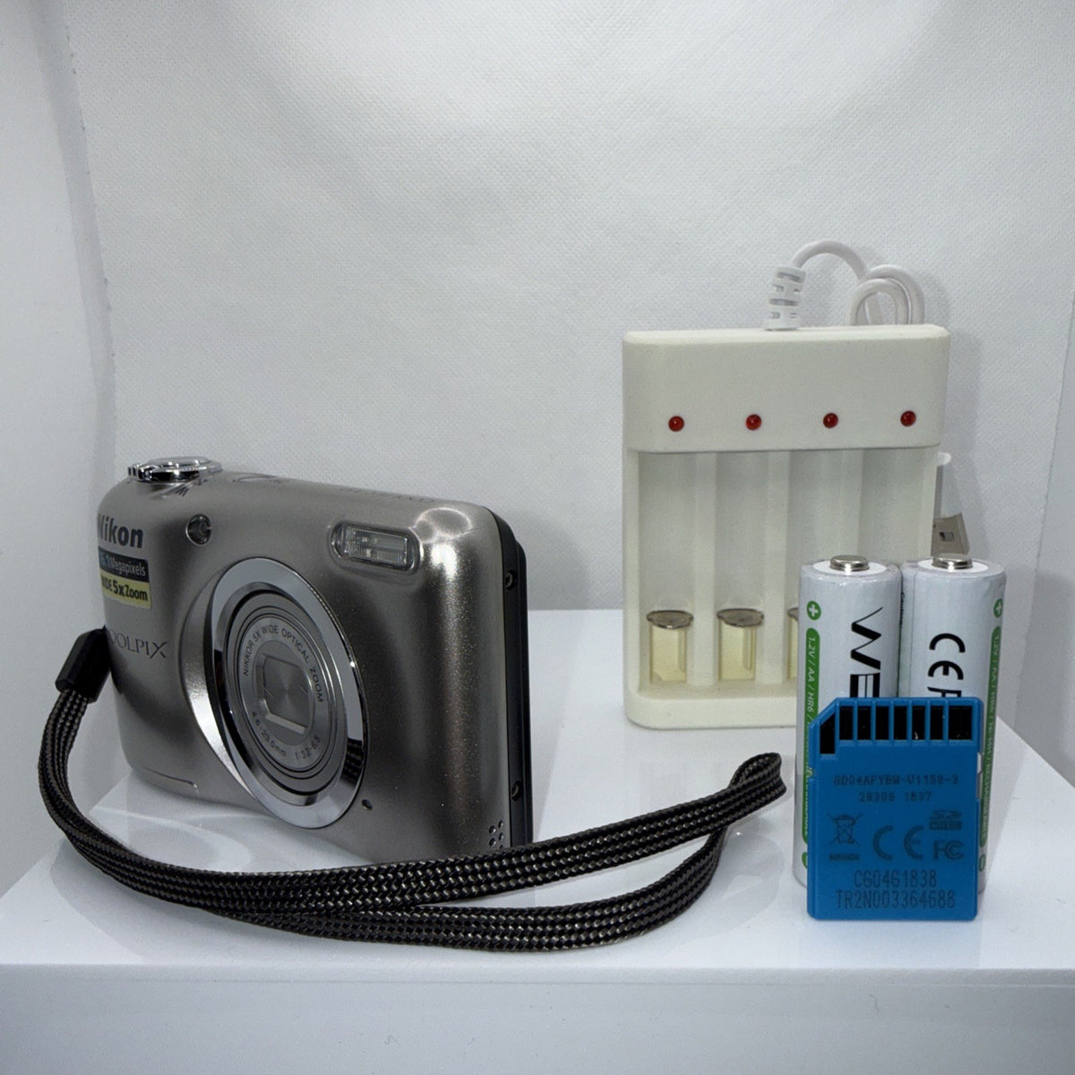 Nikon Coolpix A10 16.1MP Digital Camera Tested Full Kit Charger Batteries 4GB SD