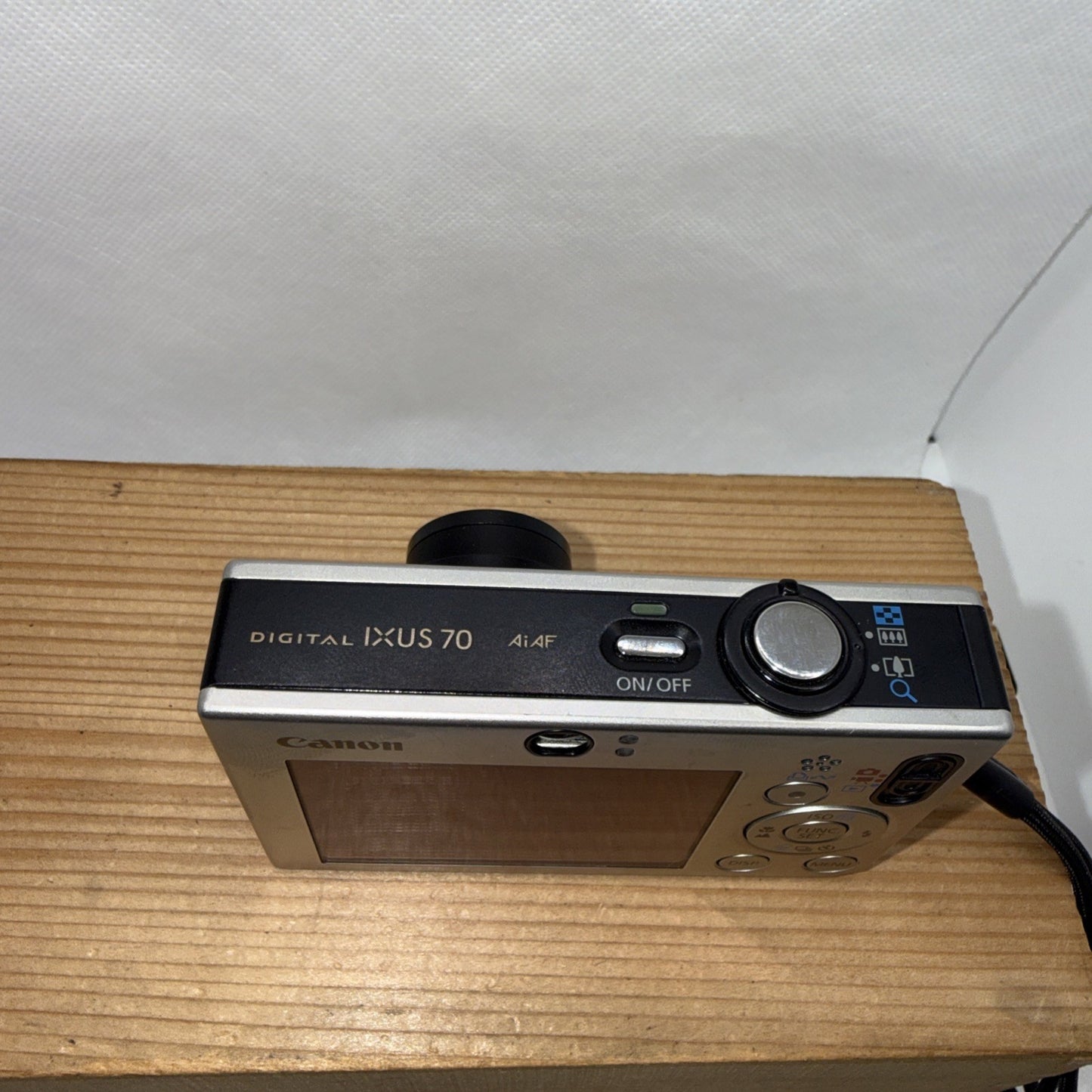 Canon IXUS 70 7.1MP Digital Camera Tested *Minor Screen Issue* + Accessories