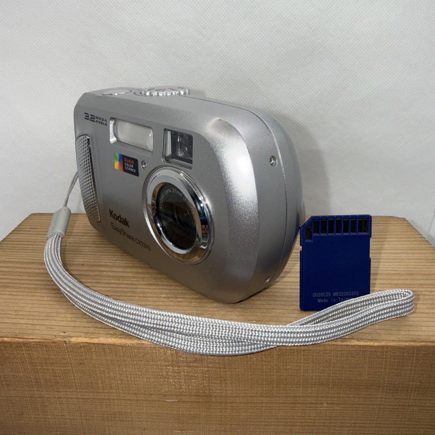 Kodak EasyShare CX7310 3.2MP Digital Camera Tested Working Plus 2GB SD Card Y2K