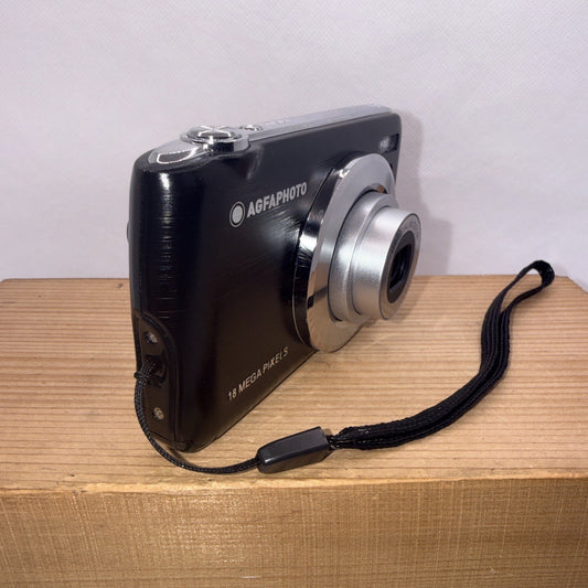 Agfa DC8200 Digital Camera 18MP Tested Plus Charger Battery Charger 16GB SD VGC