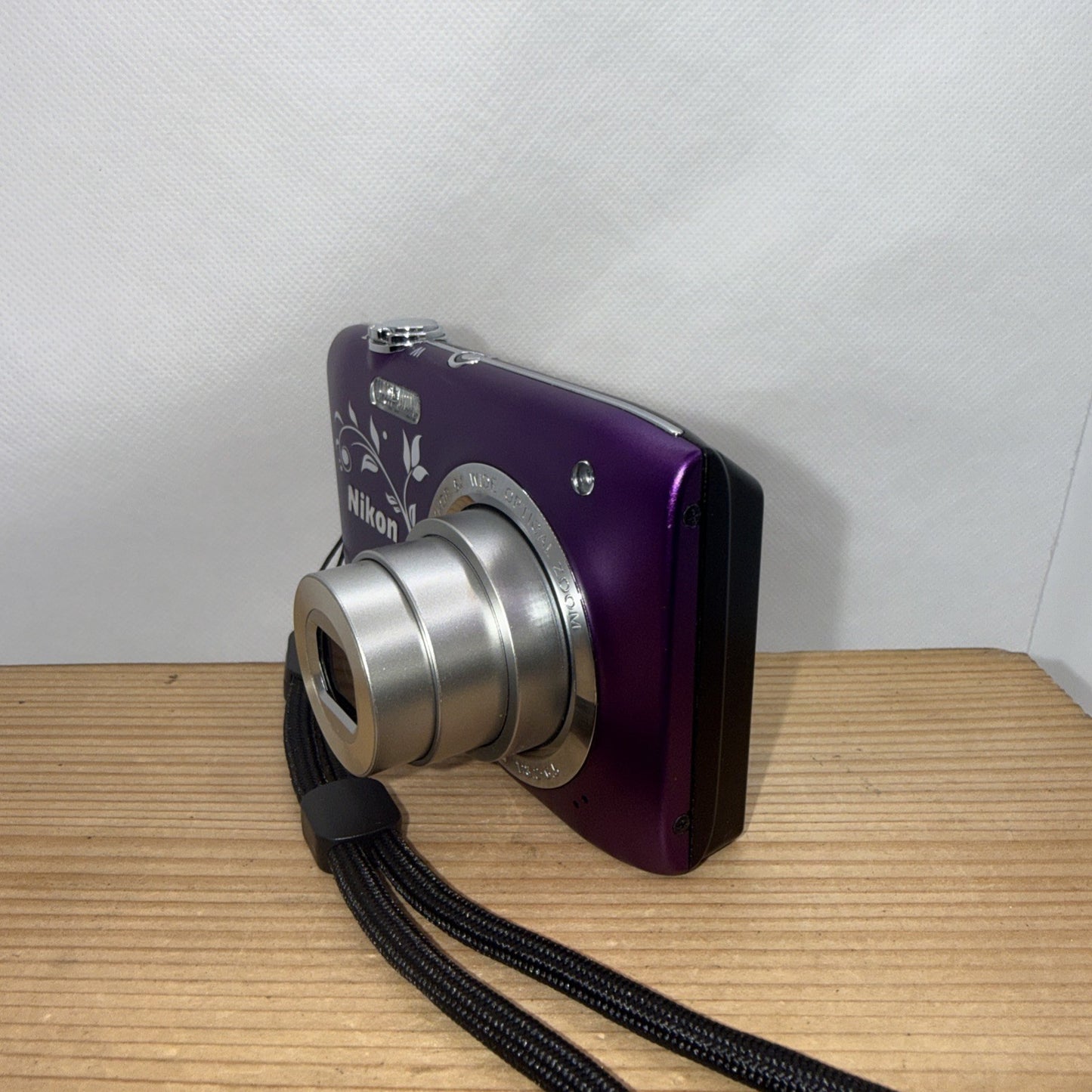 Nikon Coolpix S2900 20.1MP Purple Digital Camera + Battery & Charger