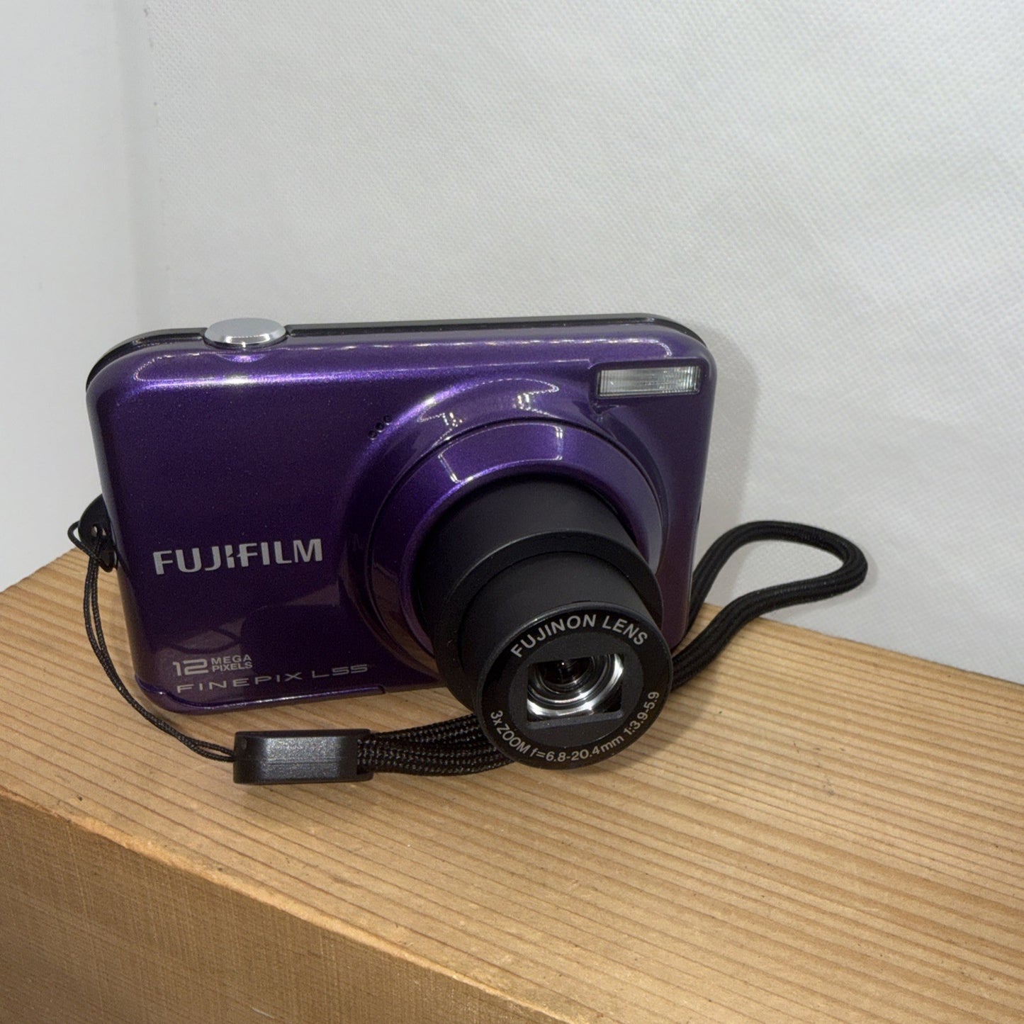 Fujifilm Digital Camera FinePix L55 12.0MP Purple Tested  + Charger Battery 4GB