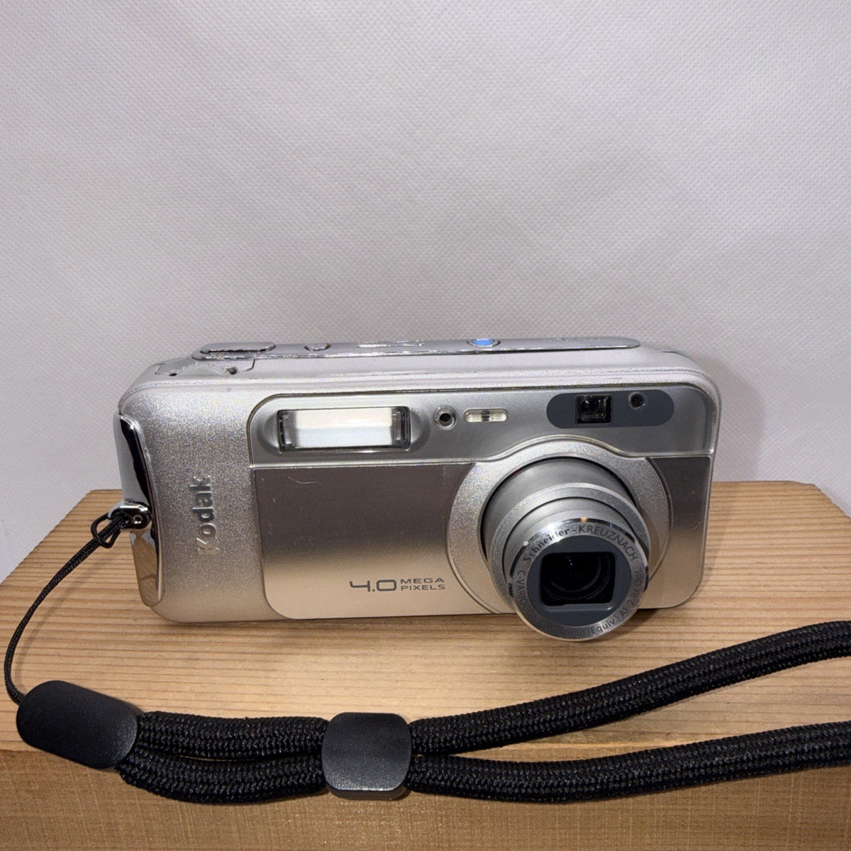 Kodak Digital Camera EasyShare LS743 4.0MP Tested + Charger Battery 2GB SD Card