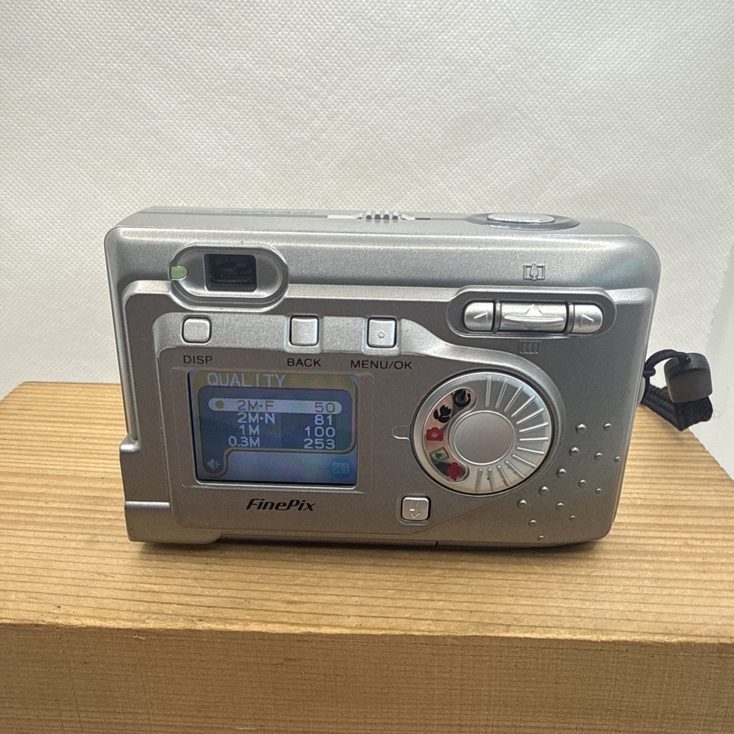 Fujifilm FinePix A203 2.0MP Compact Digital Camera + XD Card & Accessories Retro