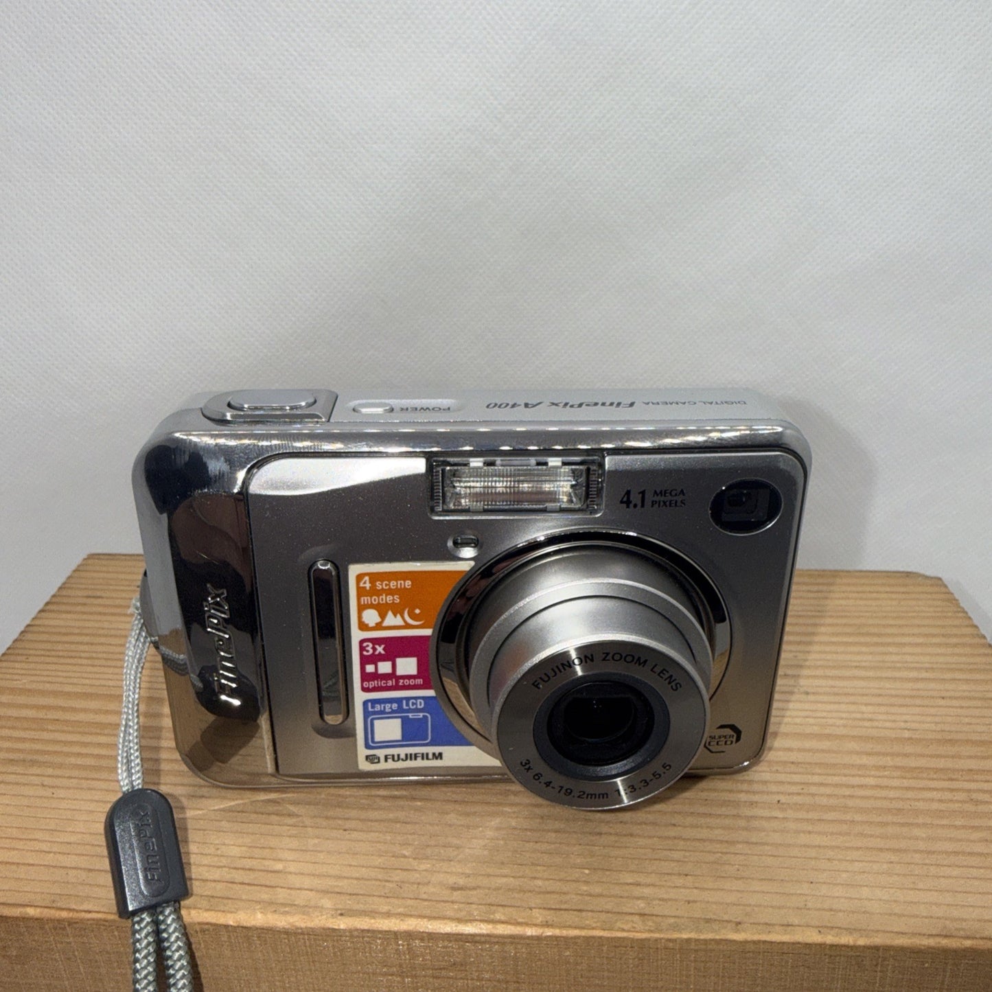 Fujifilm Finepix A400 4.1MP 3x Zoom Digital Camera Tested Working + 256MB XD