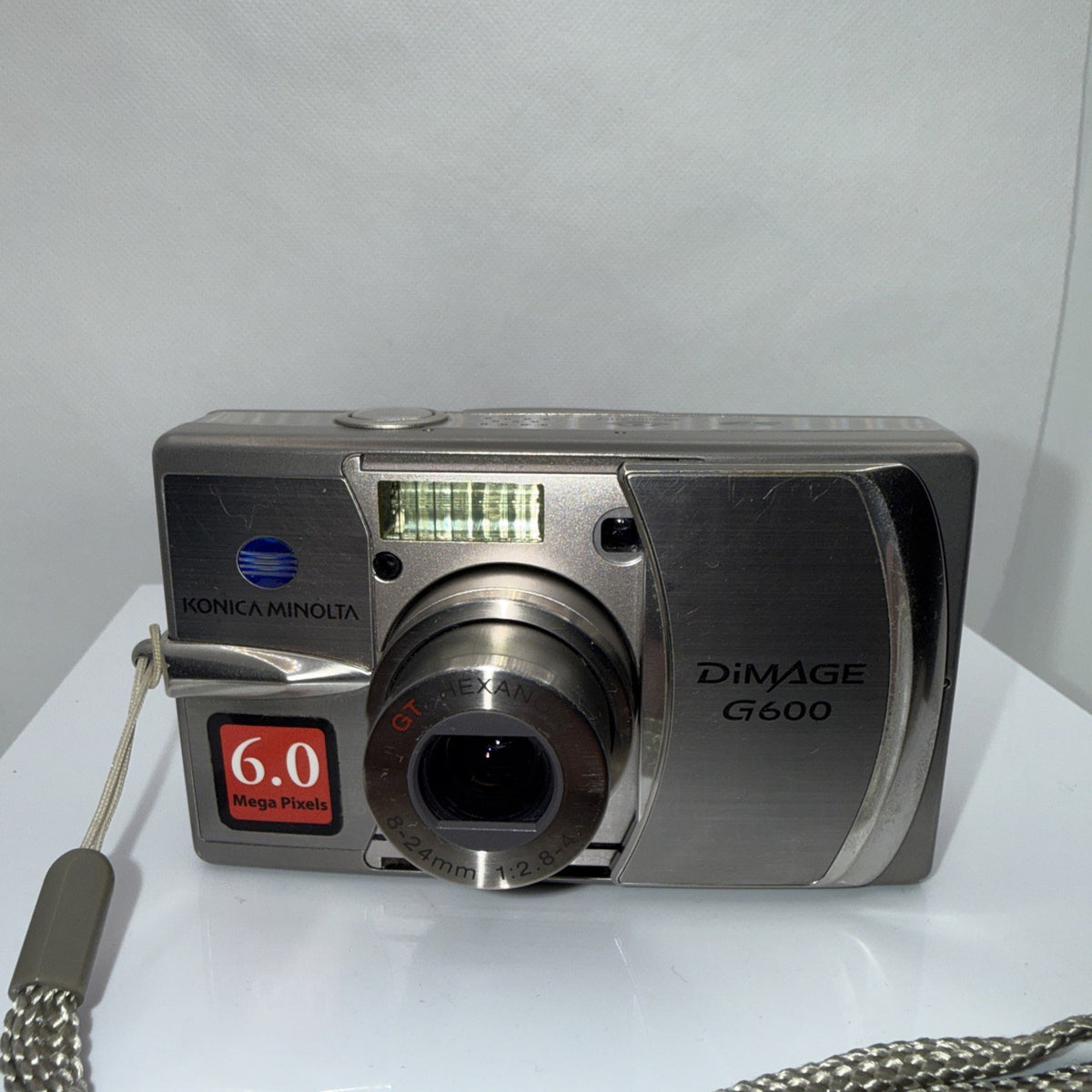 Konica Minolta Dimage G600 6MP Digital Camera Tested + Charger Battery 1GB SD