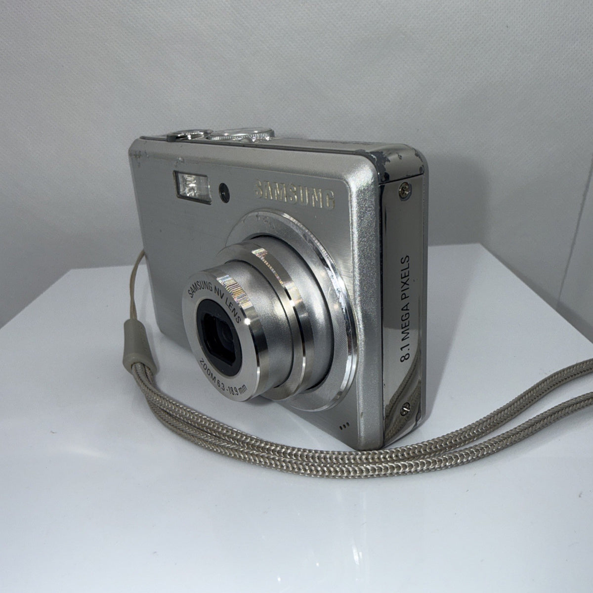 Samsung L830 Digital Camera 8.1MP Tested *Some Dead Pixels On LCD Screen* Bundle